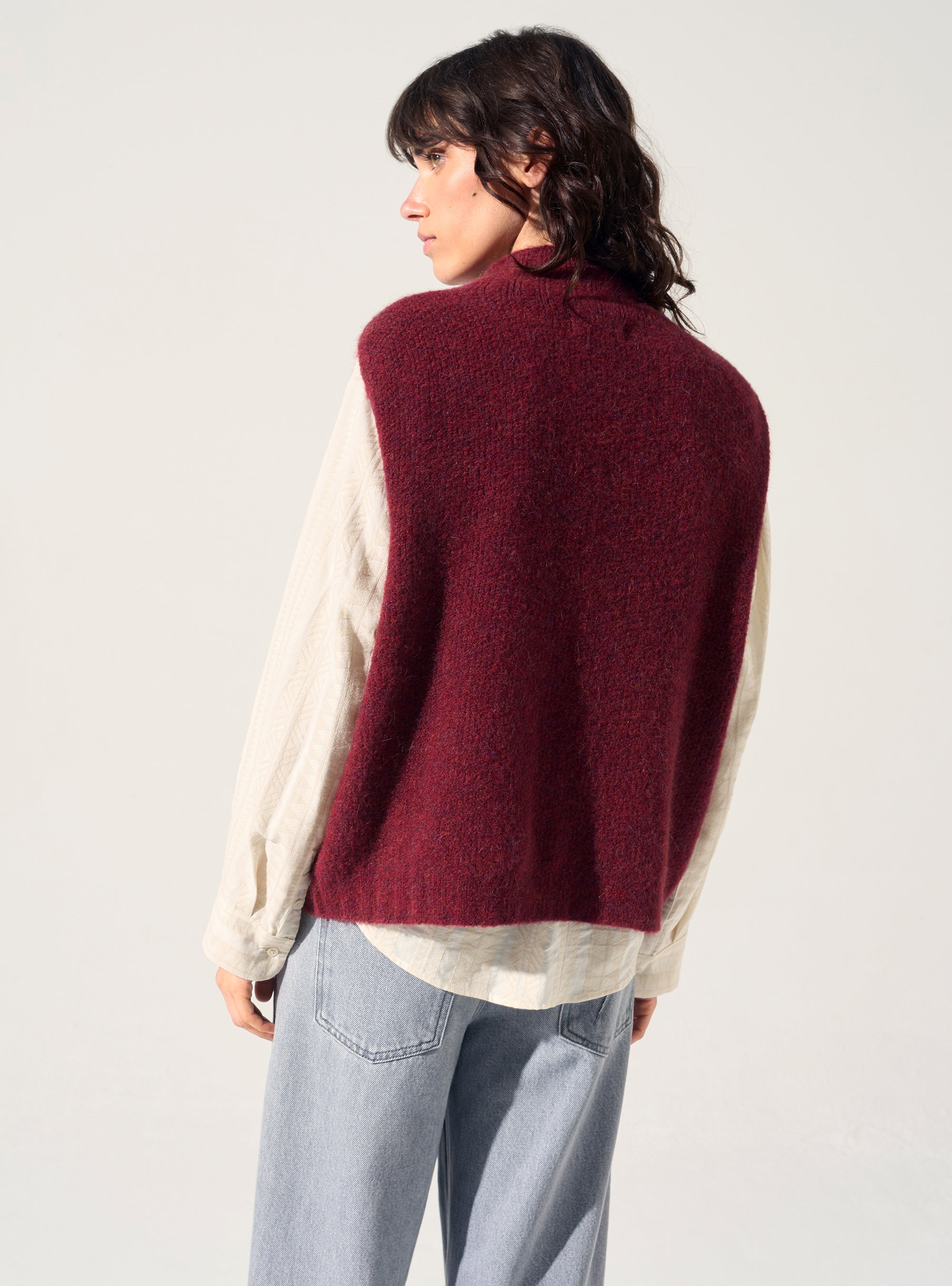 Sleeveless sweater