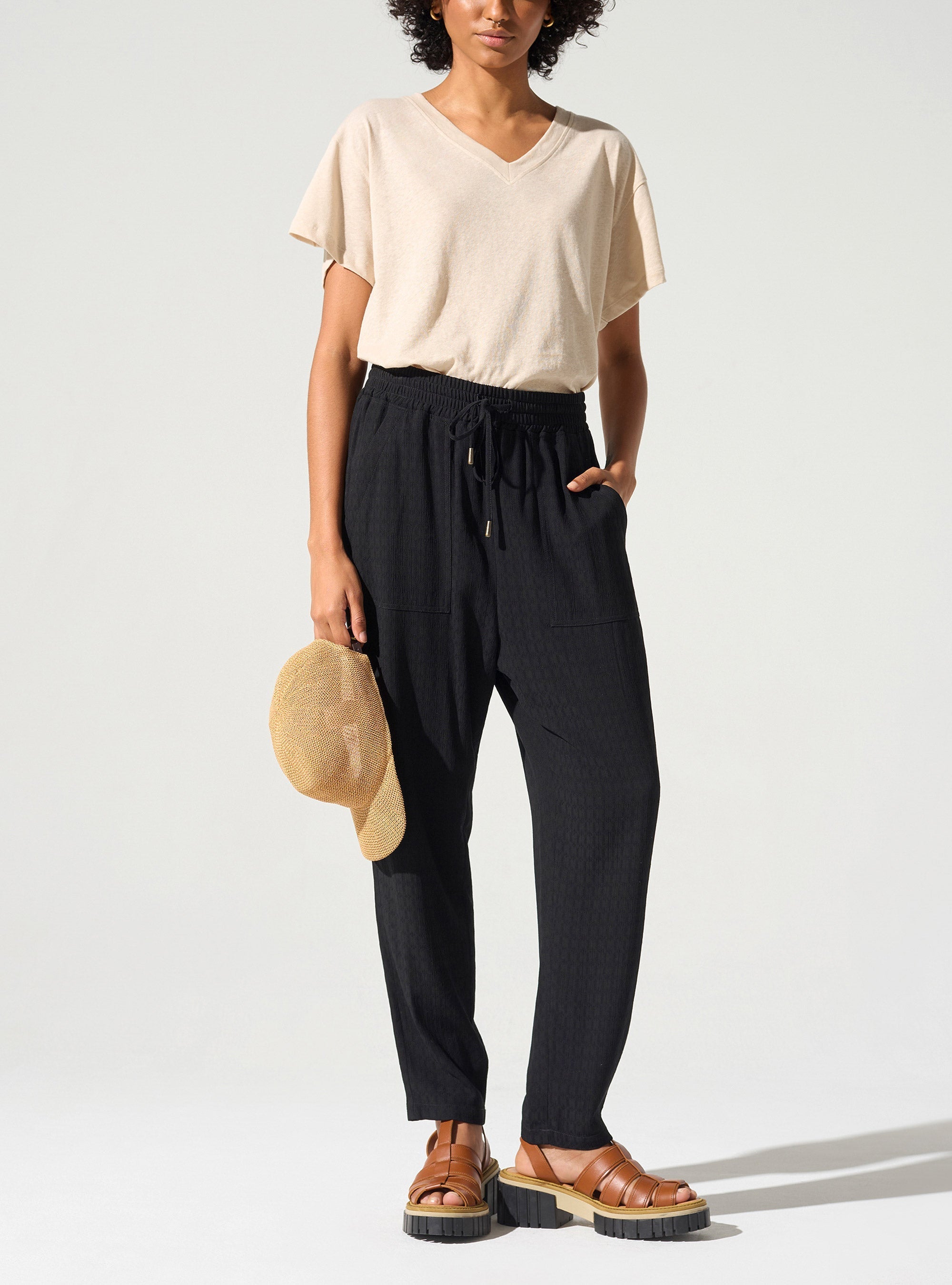 Pantalon droit élastiqué acoté
