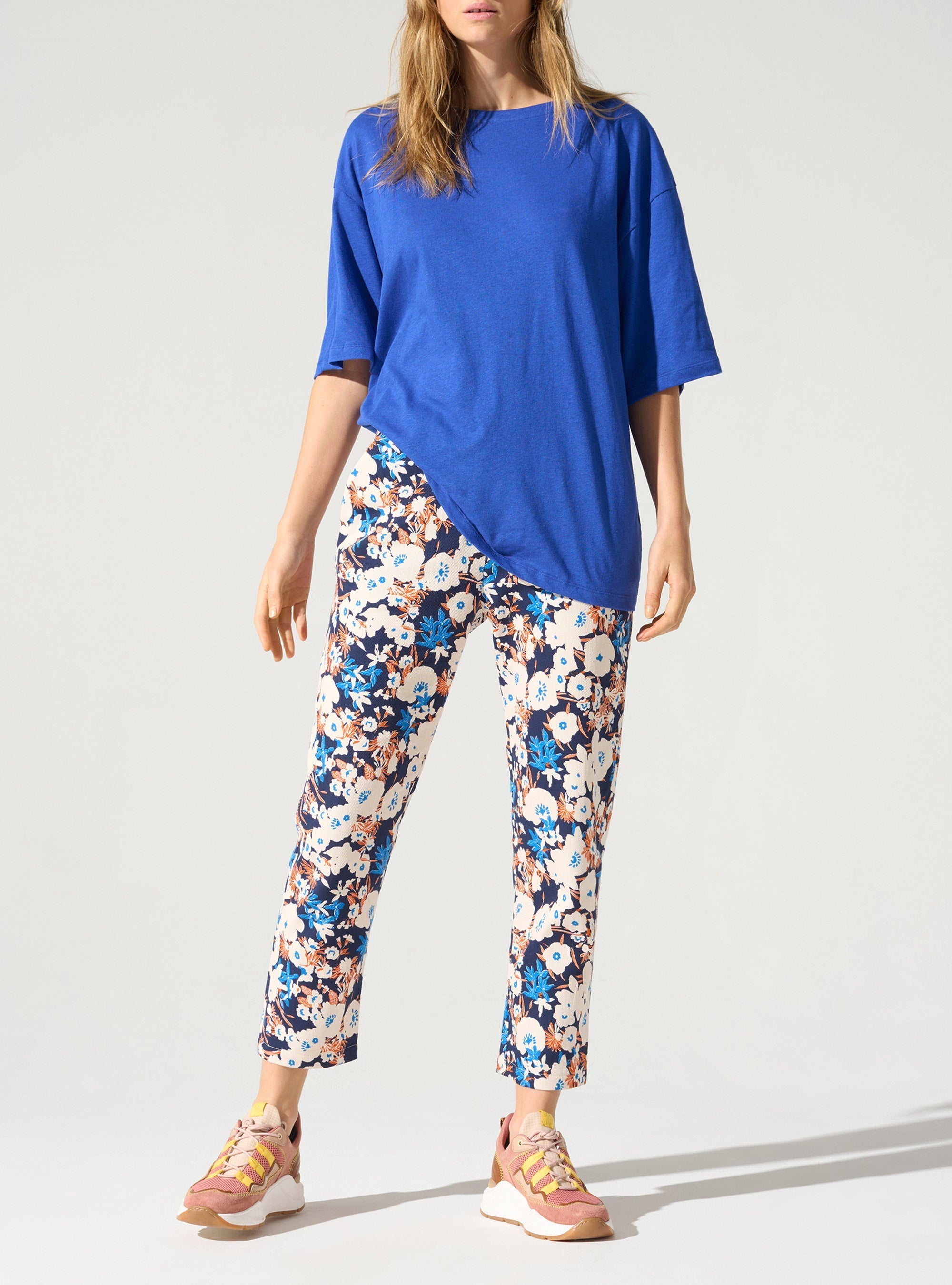 Pantalon droit imprimé acoté