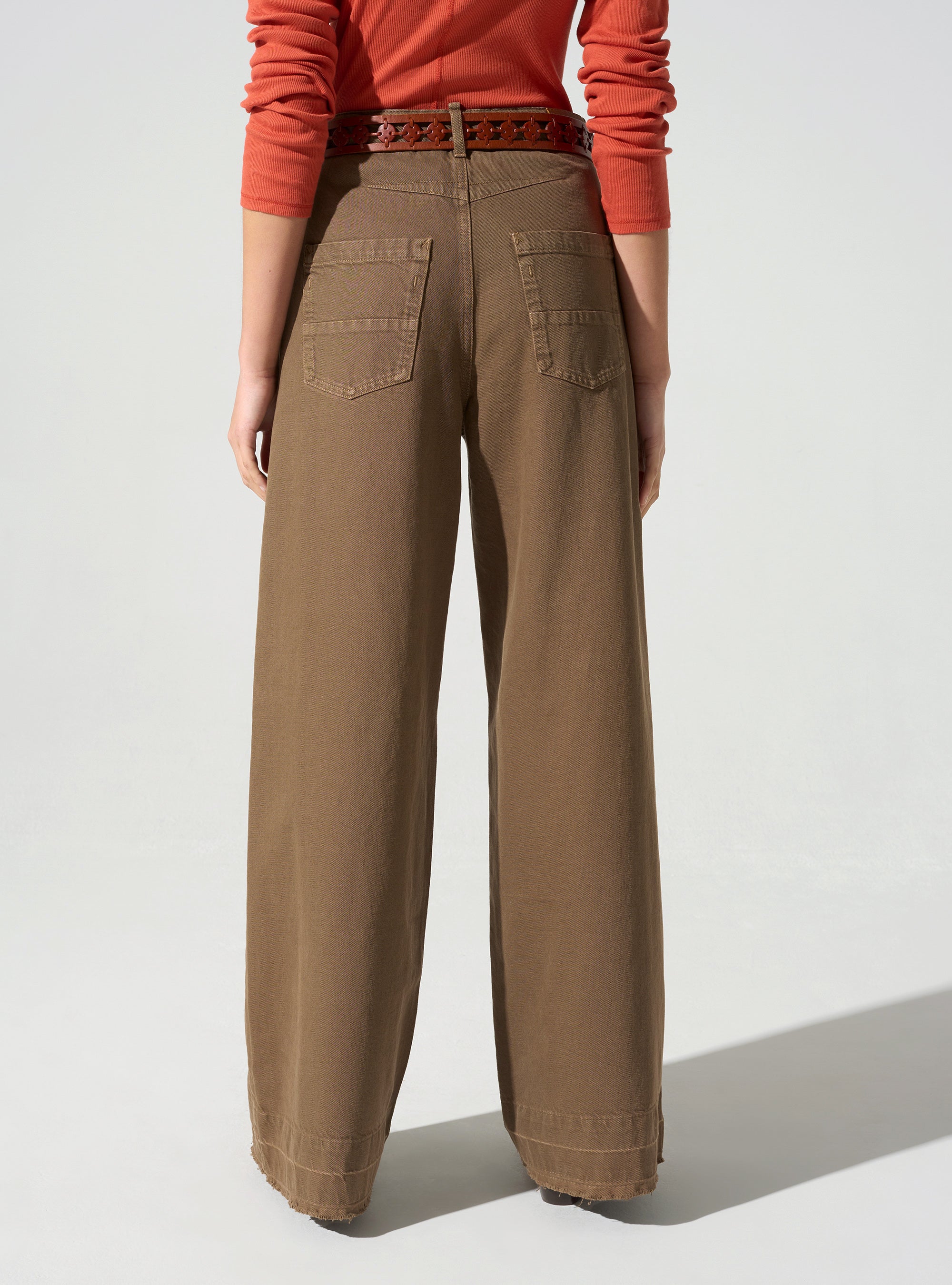 Jean large taille haute acoté
