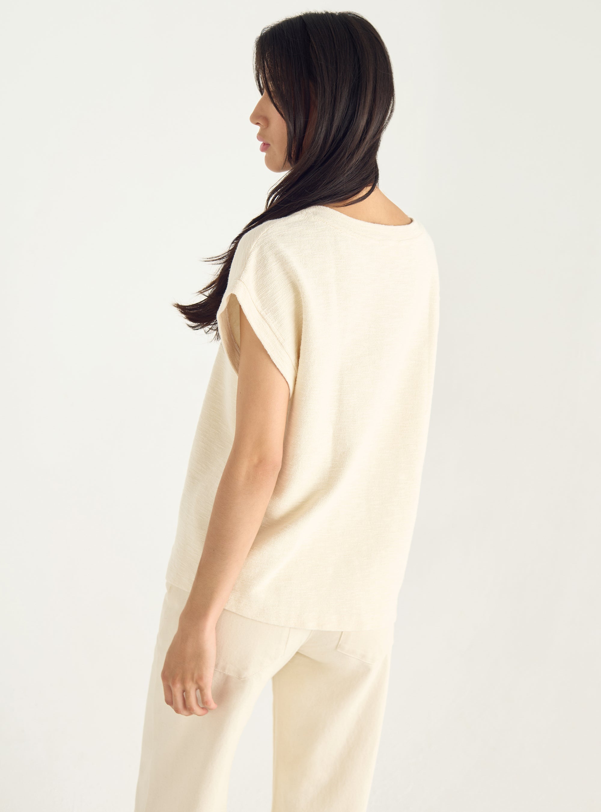 Locker sitzendes T-Shirt aus Slub-Interlock