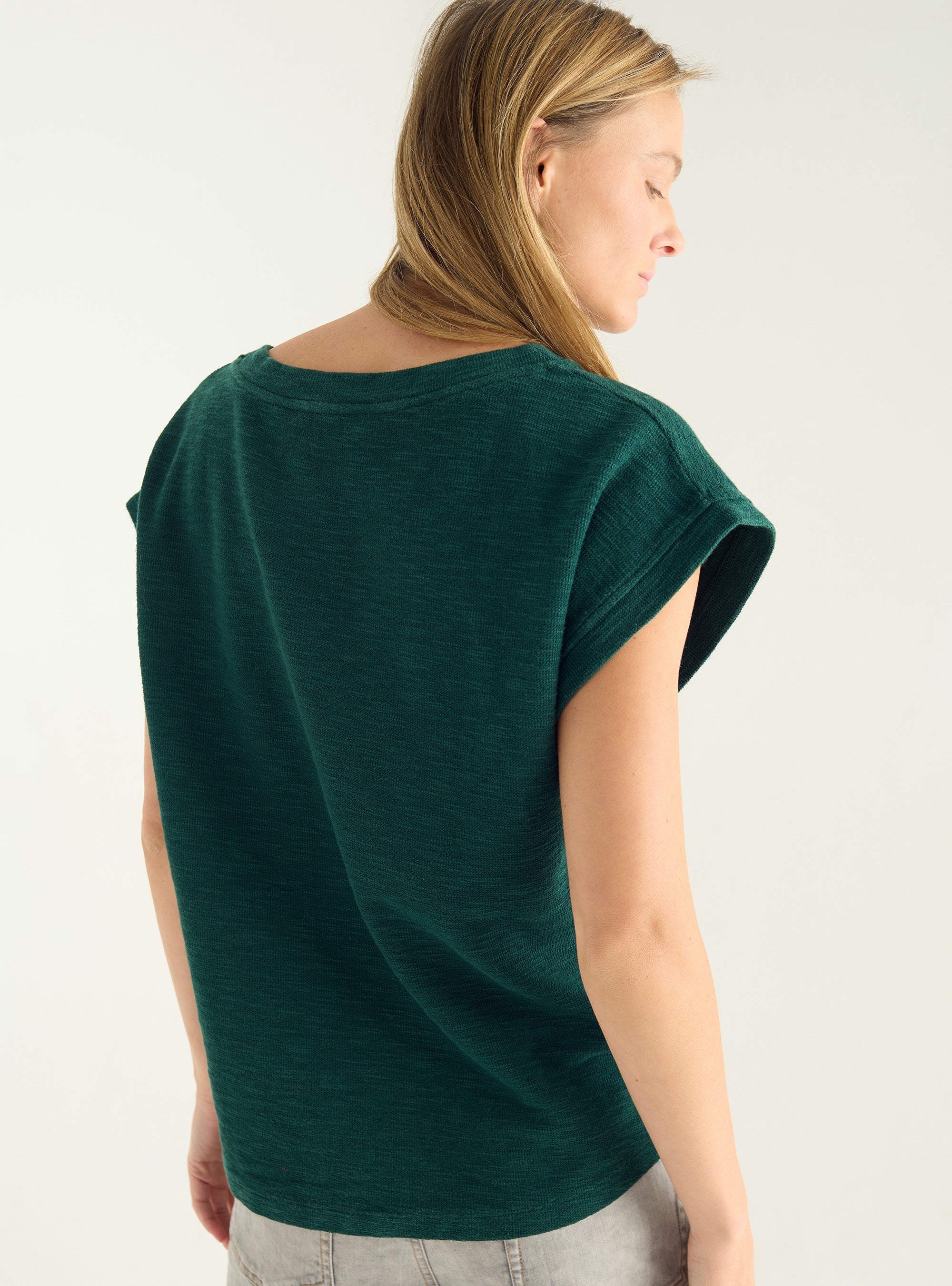 Locker sitzendes T-Shirt aus Slub-Interlock