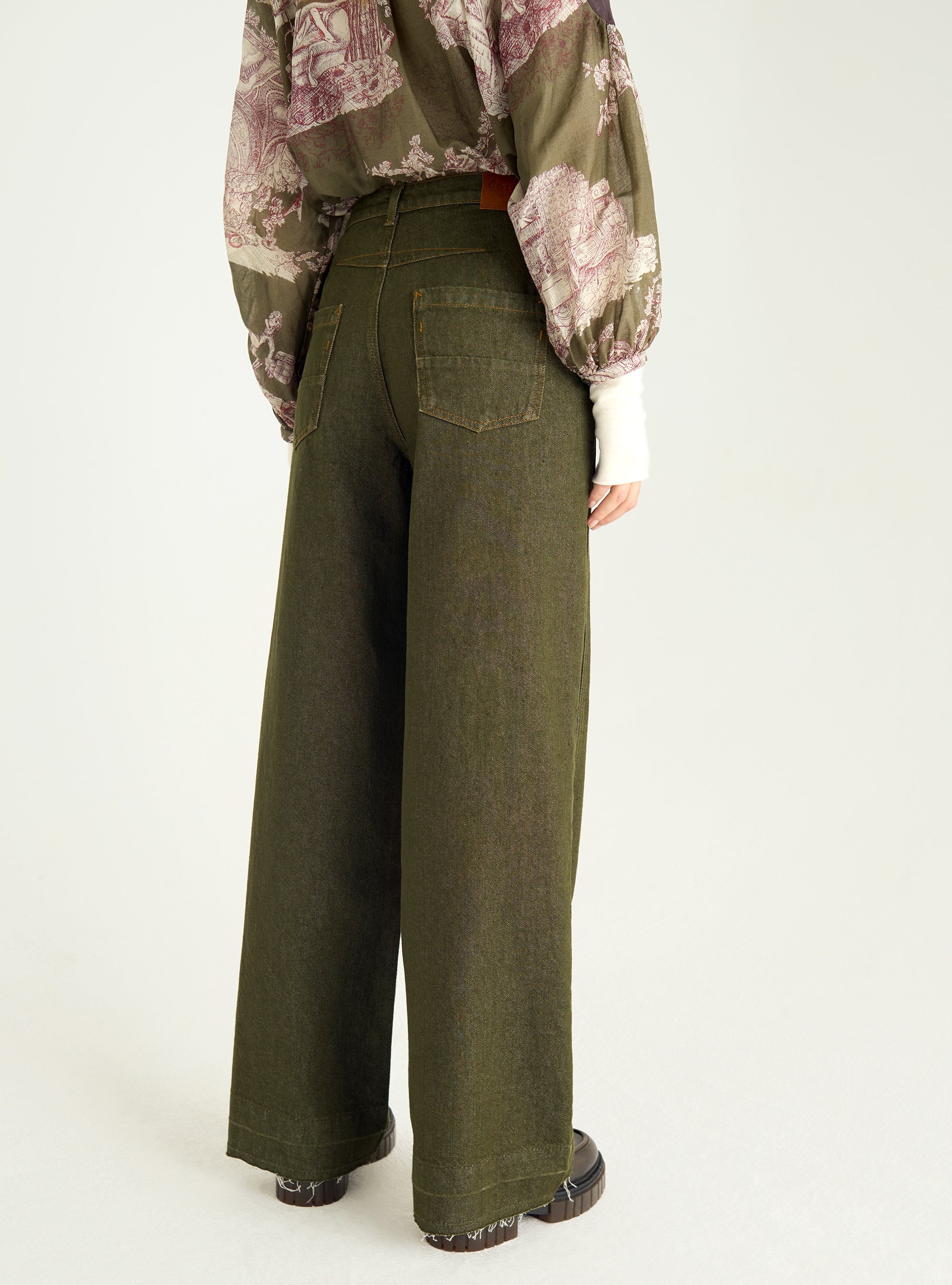 Jean large taille haute acoté