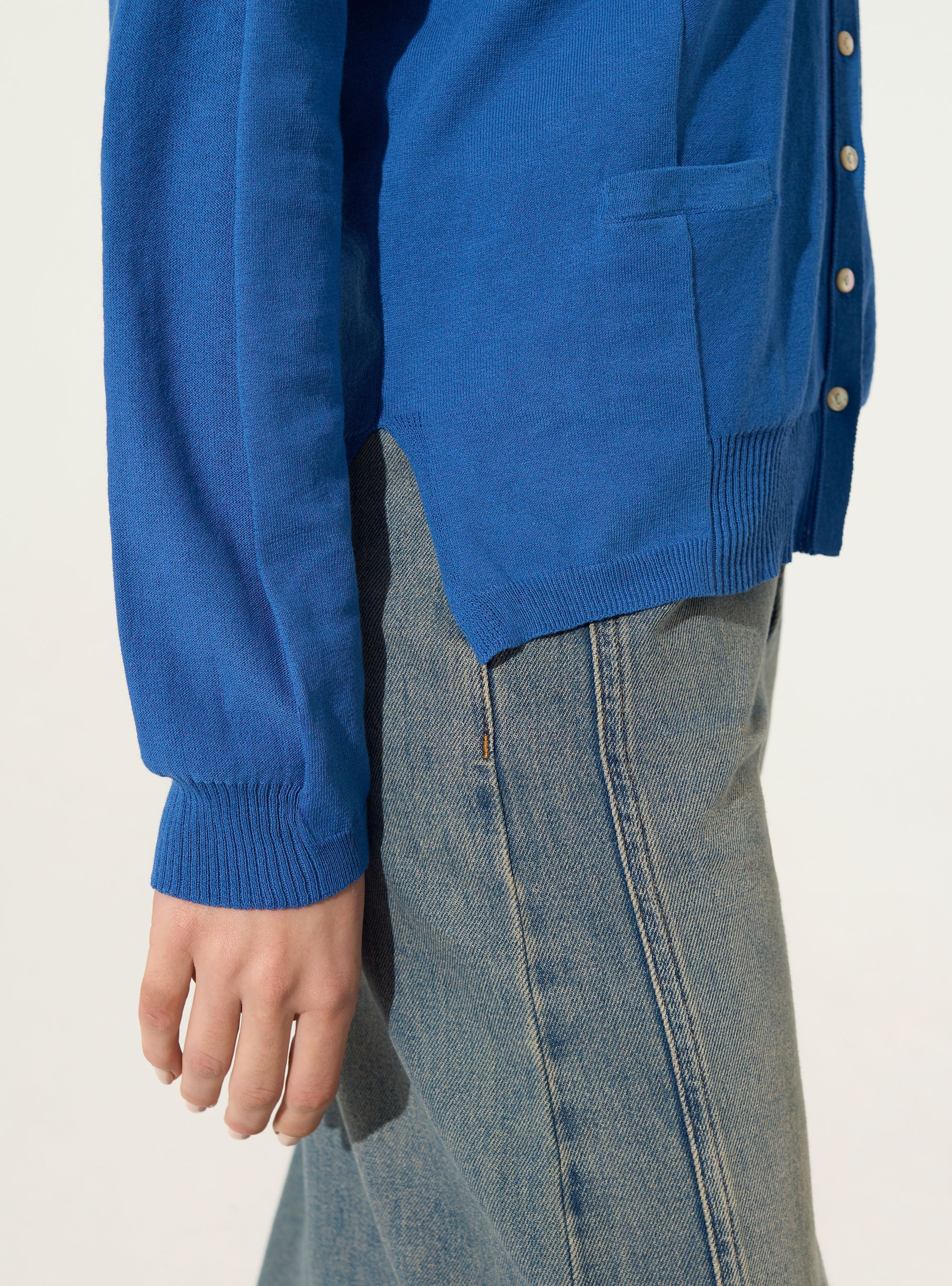 blauer Cardigan aus Bio-Baumwolle