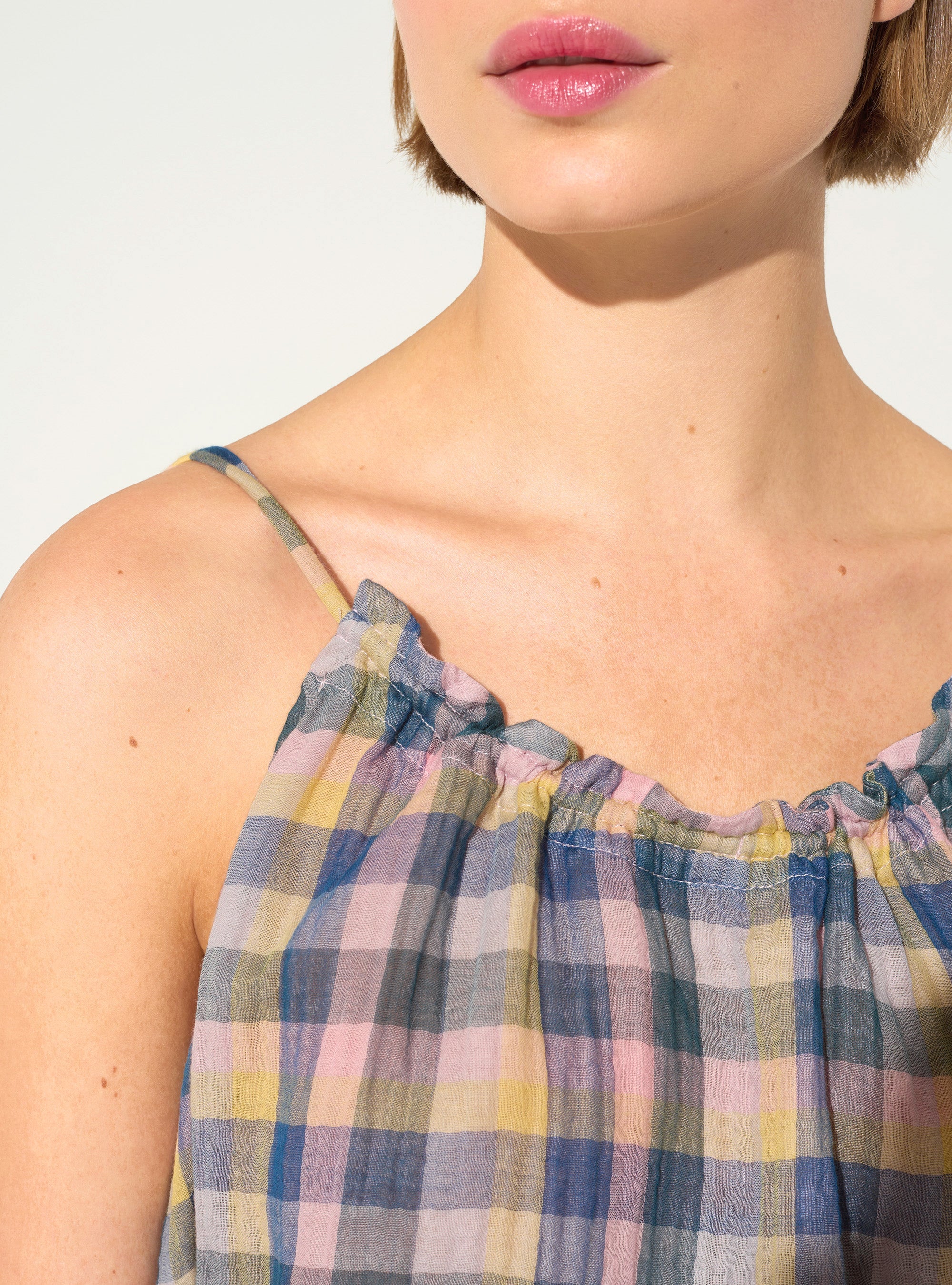 Locker sitzendes blaues Baumwoll-Tanktop