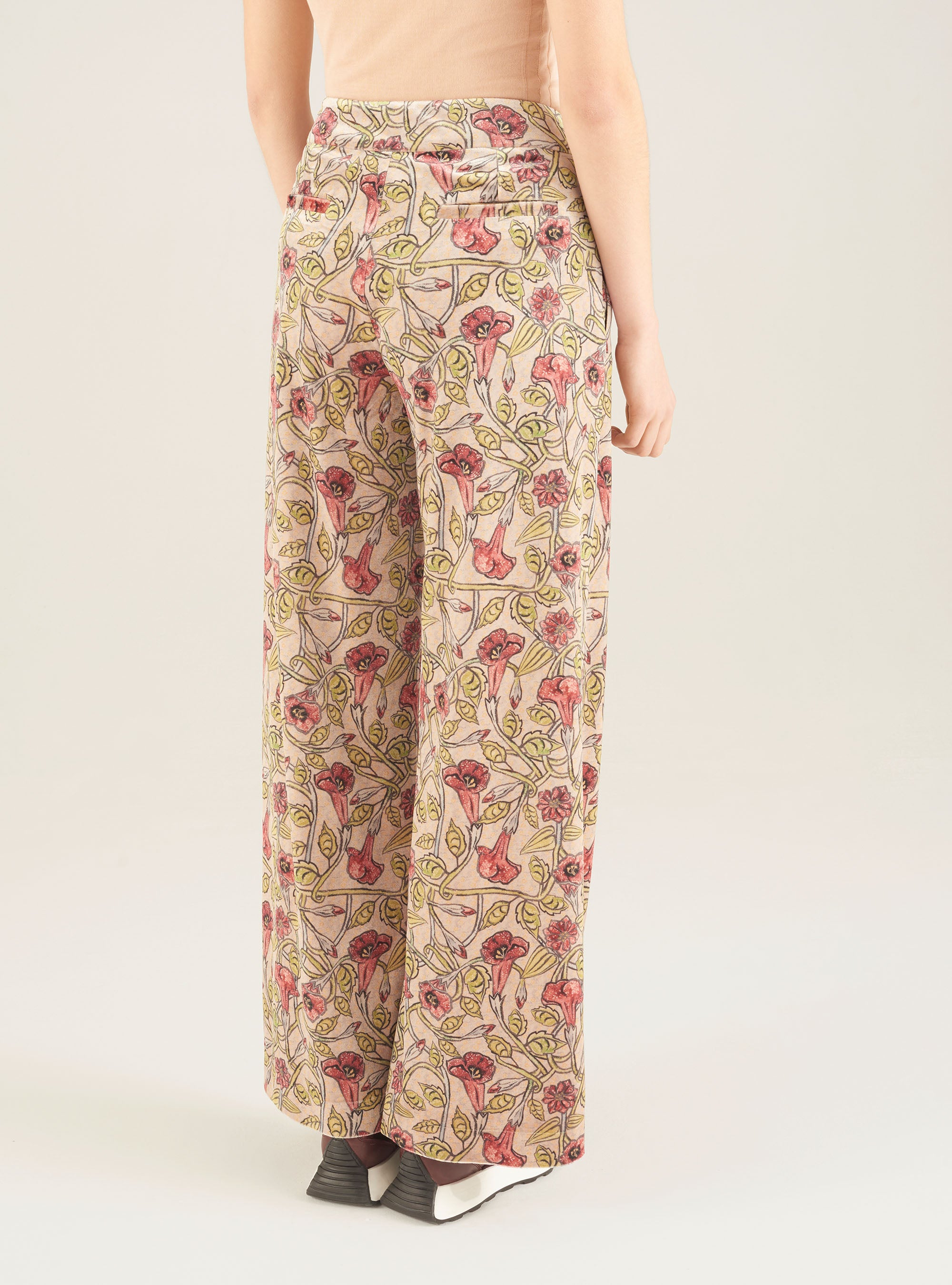 Hose mit weitem Bein