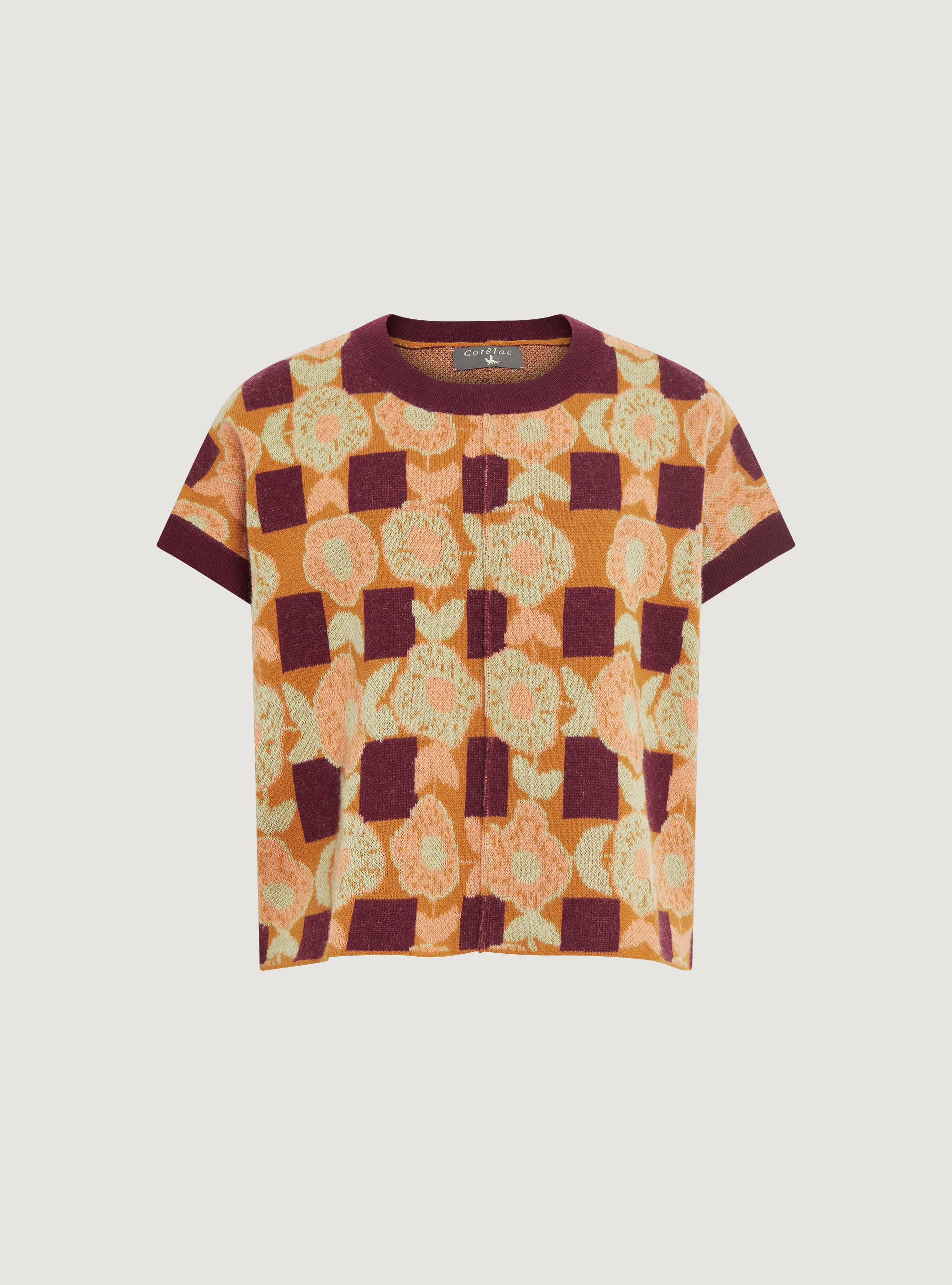 Short sleeve sweater