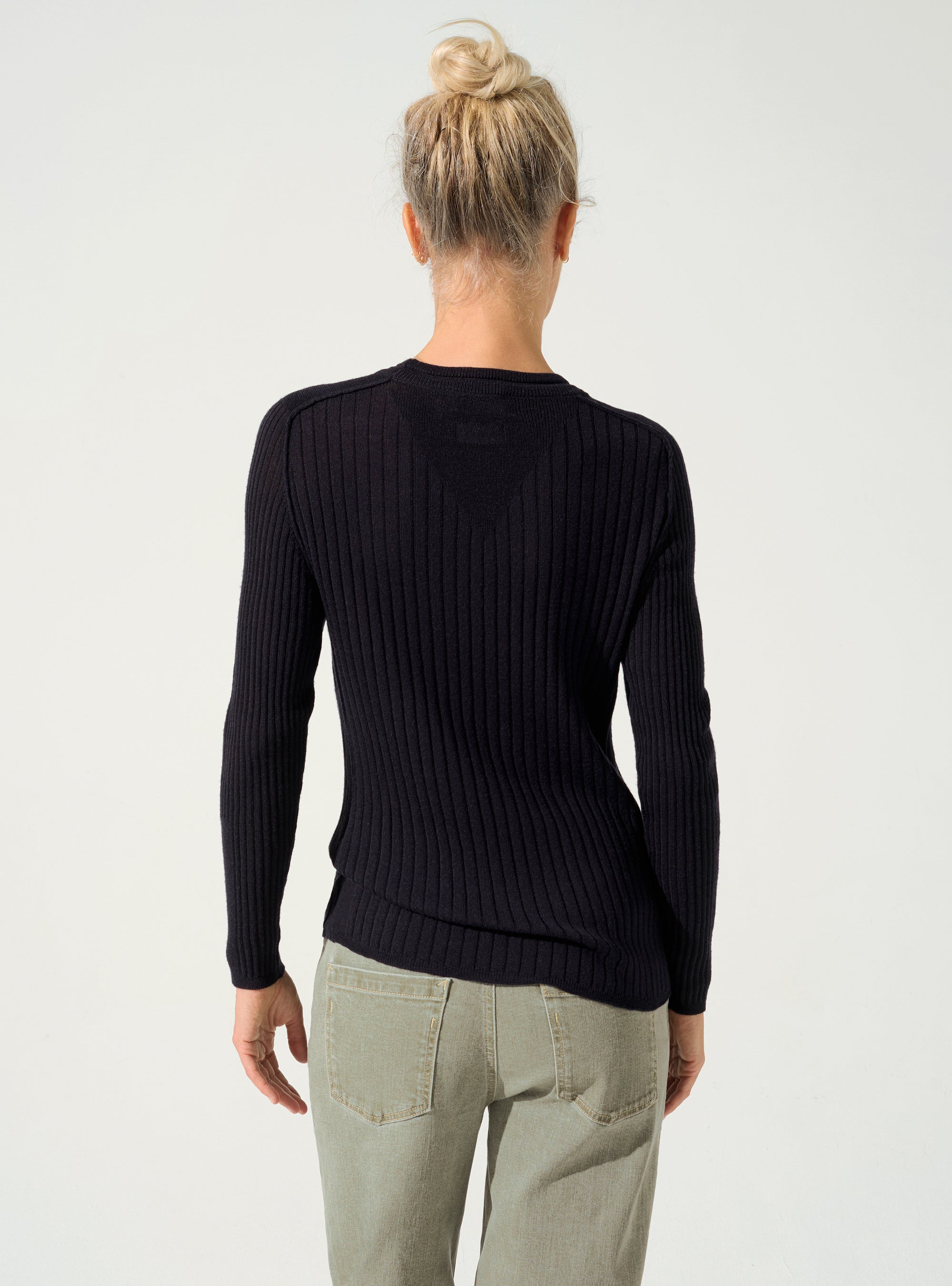Taillierter Pullover