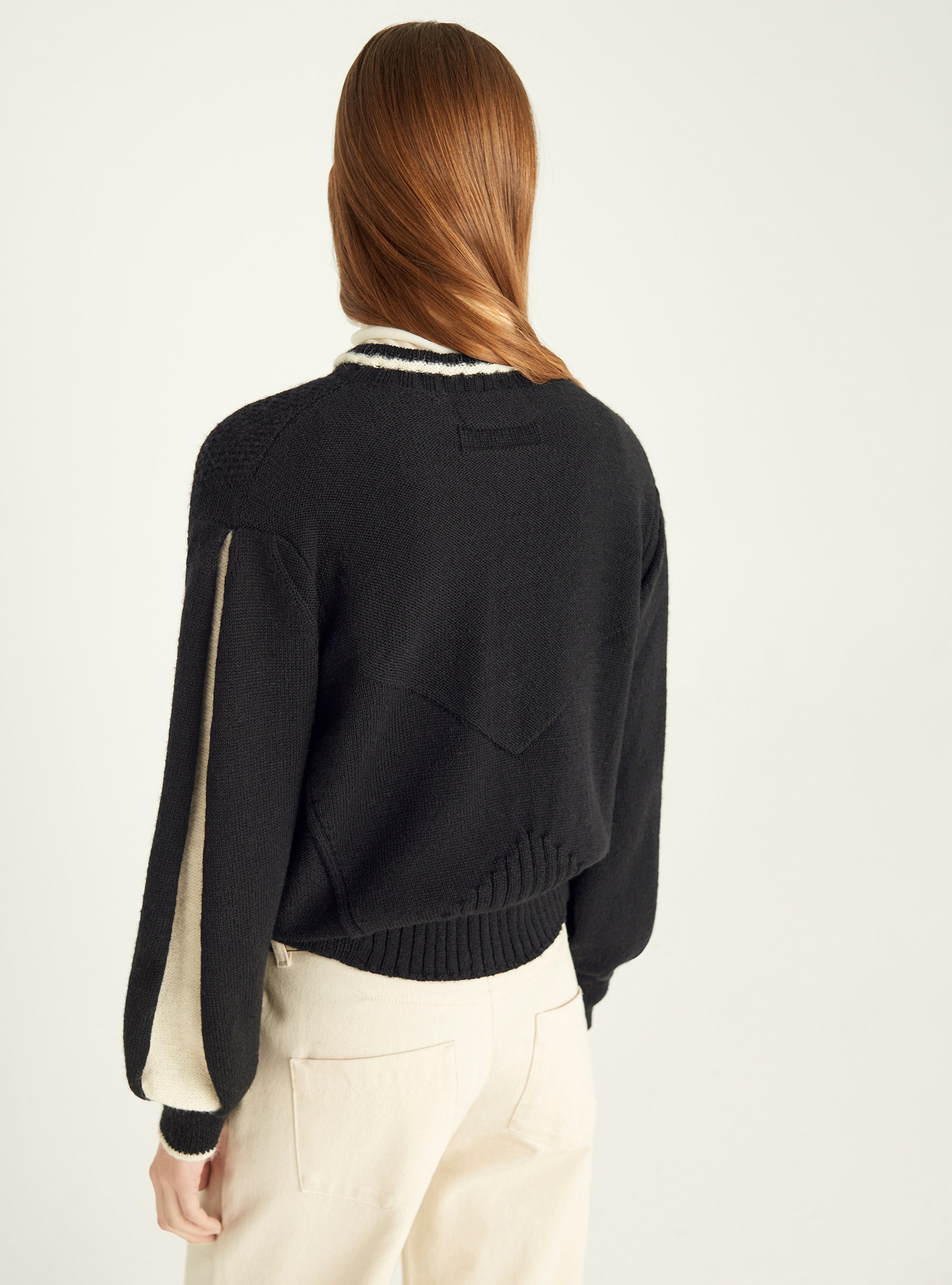 Strickjacke im Bomber-Stil