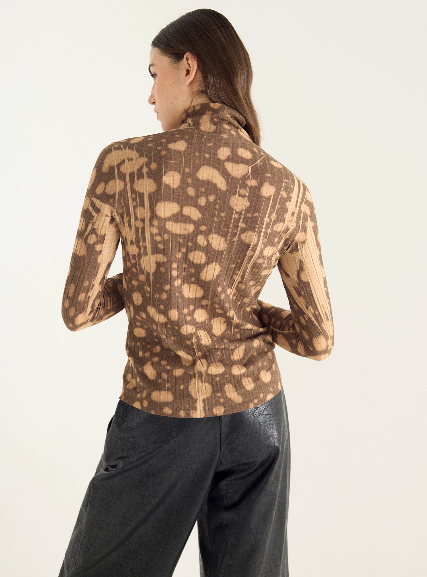 T-shirt col montant en maille plissée