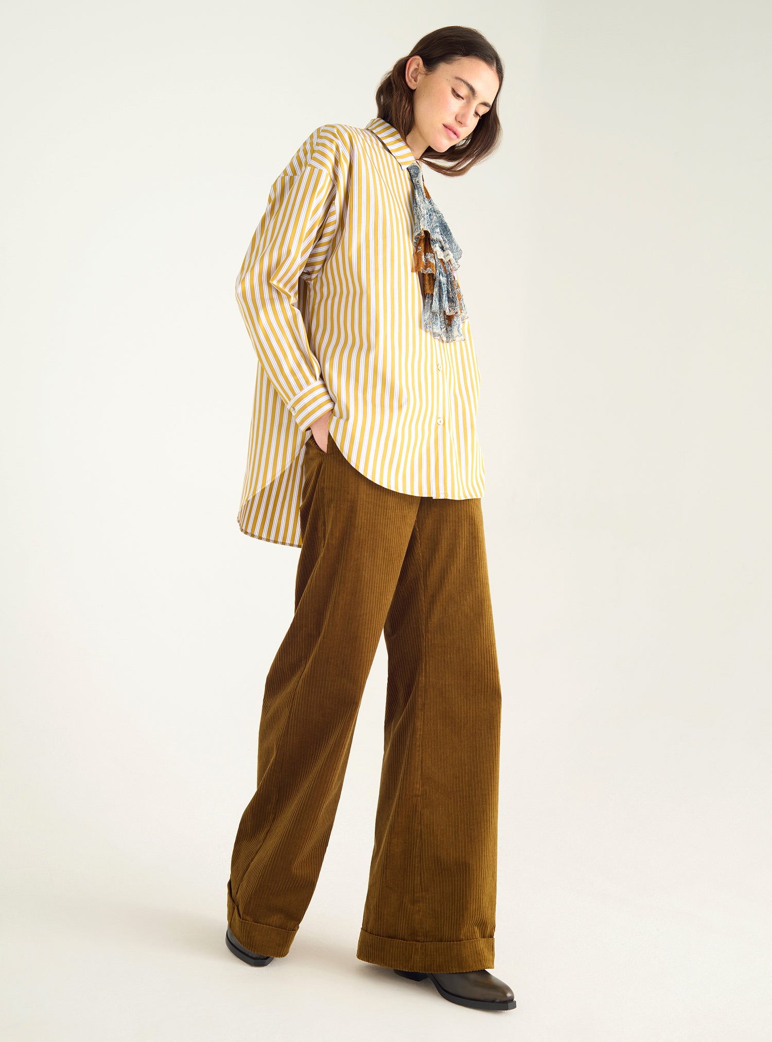 Cravate esprit jabot imprimée "Heart Strings"