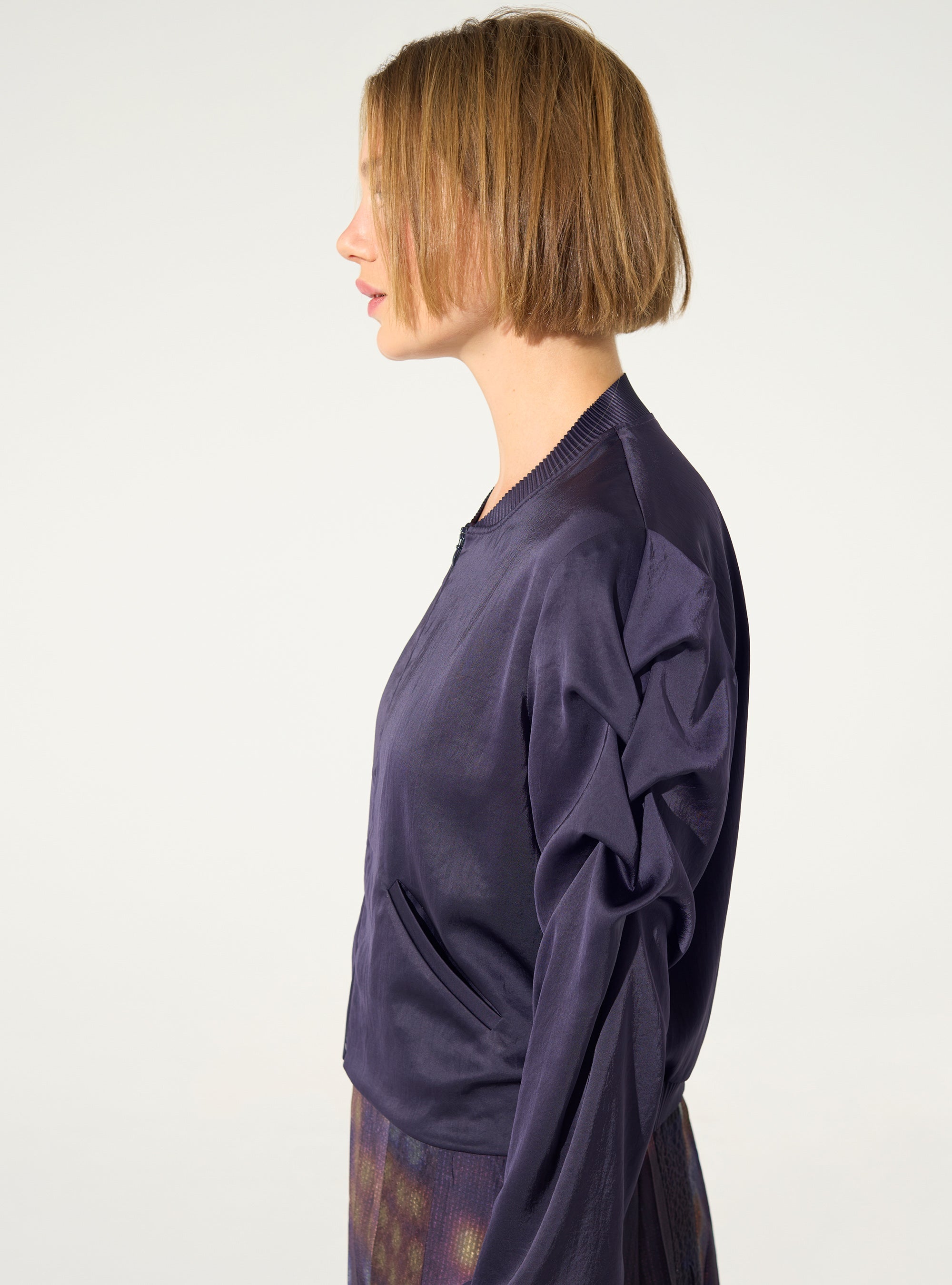 Blouson droit plissé violet
