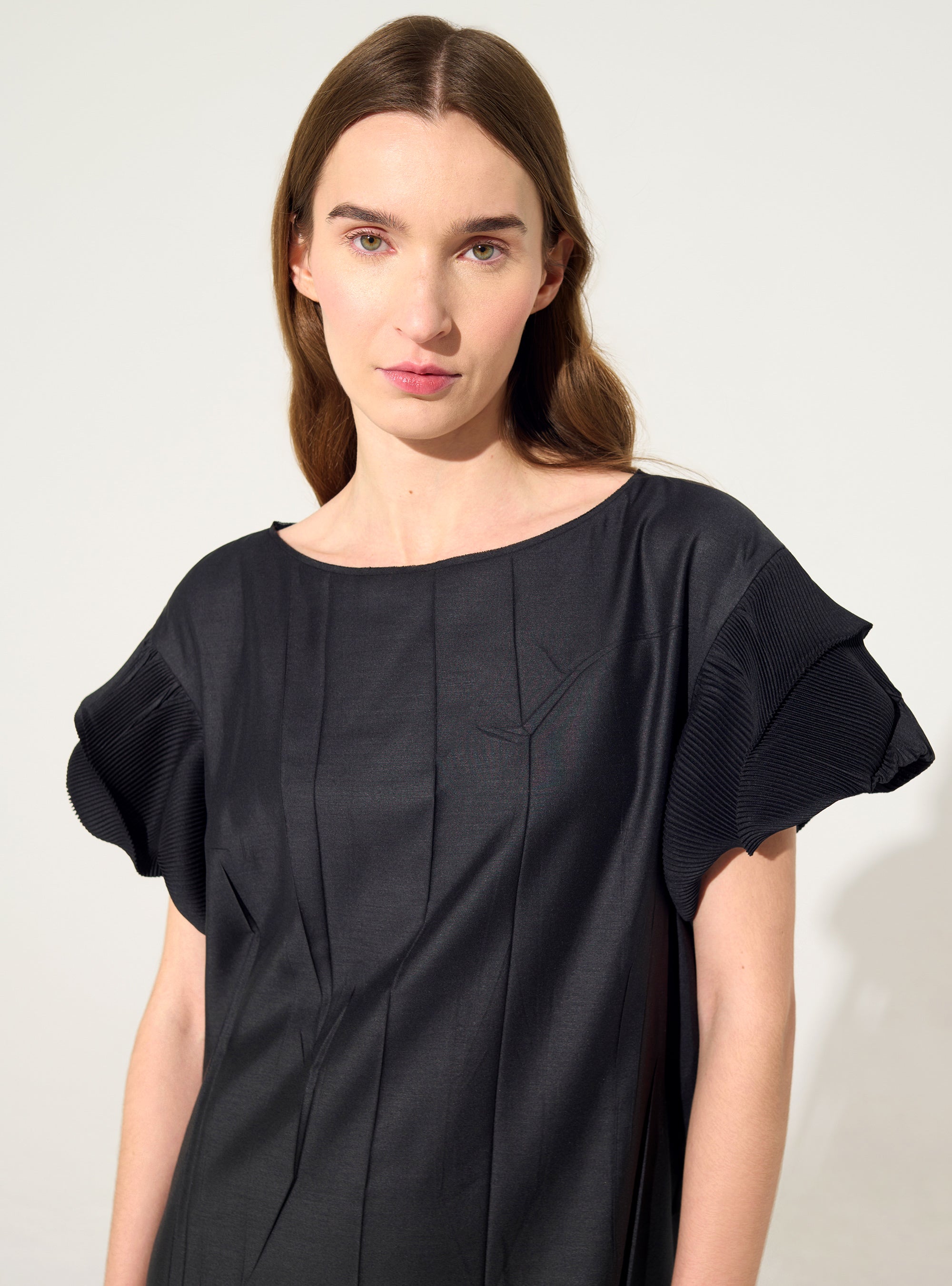 Black pleated straight dress