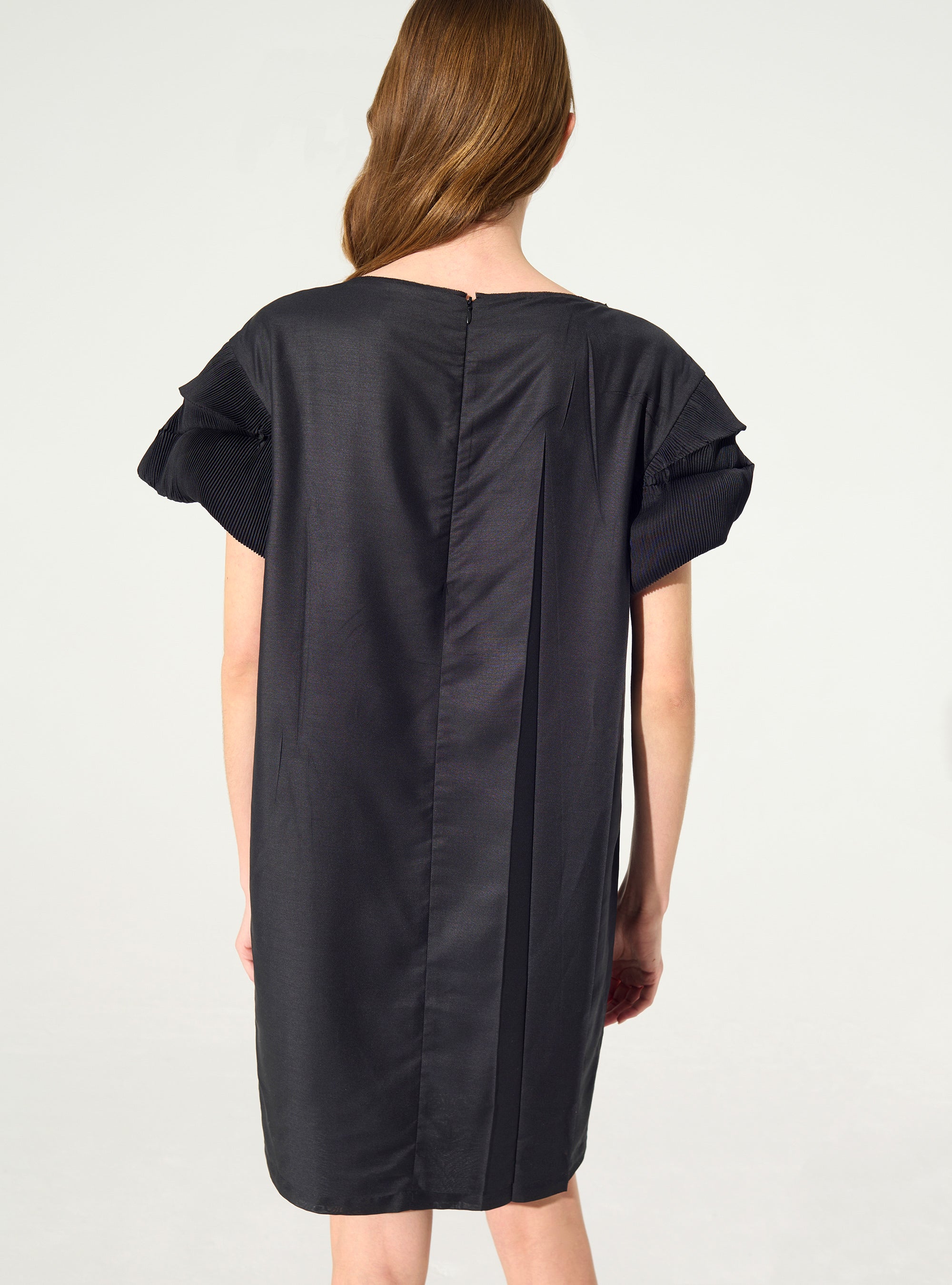 Black pleated straight dress