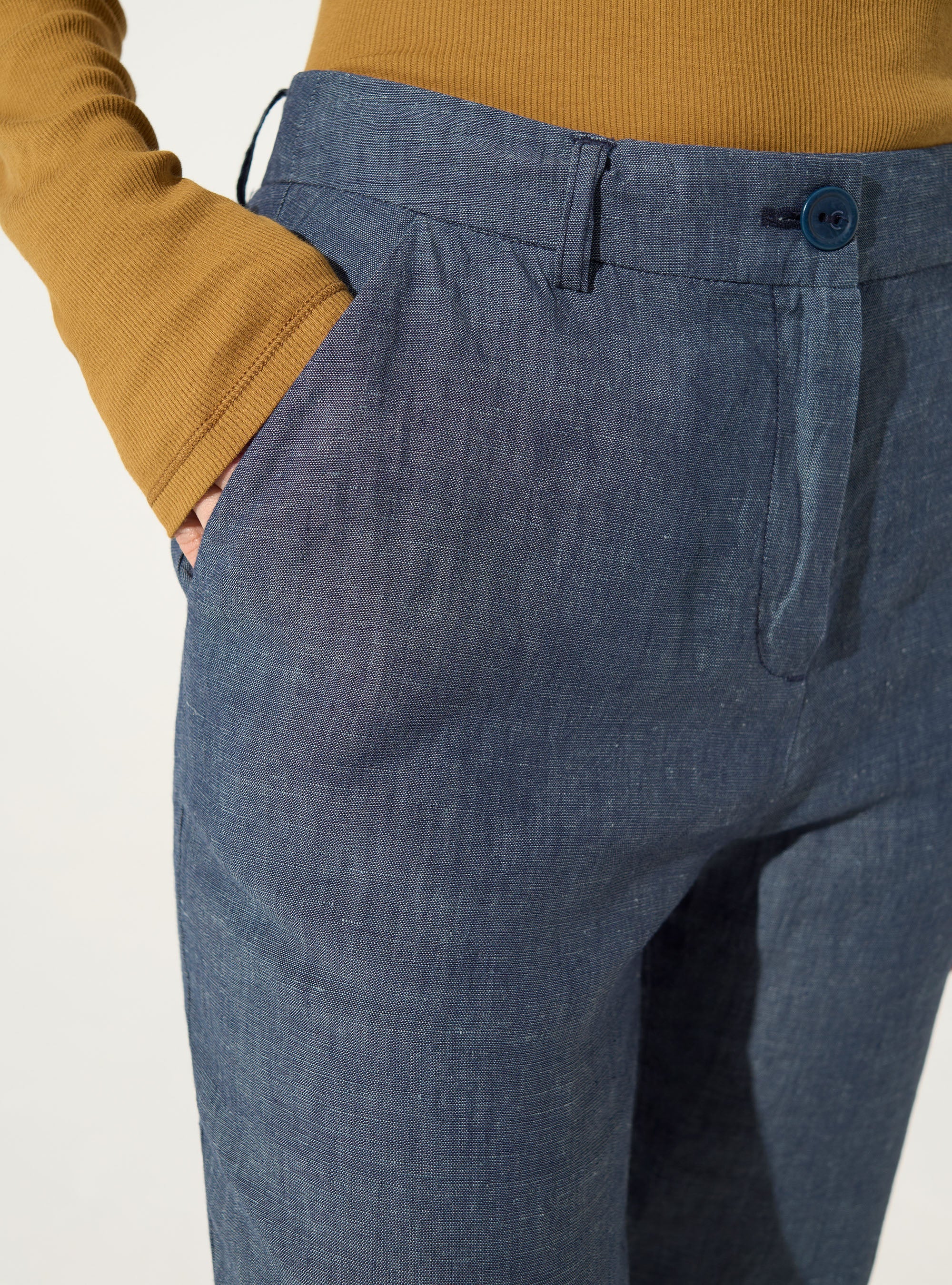 Pantalon droit en lin et coton bleu