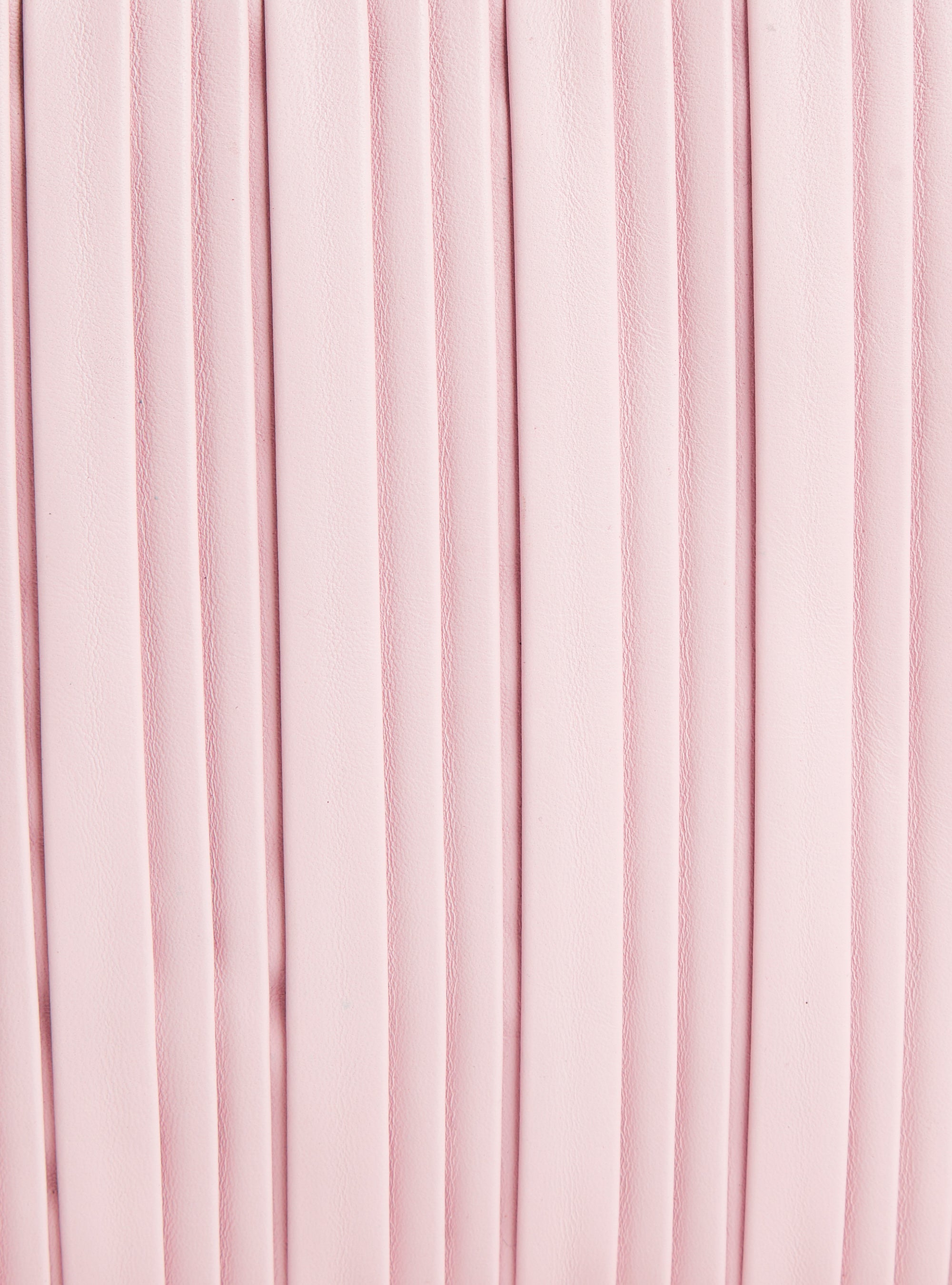 Pleated bag in lilac leather