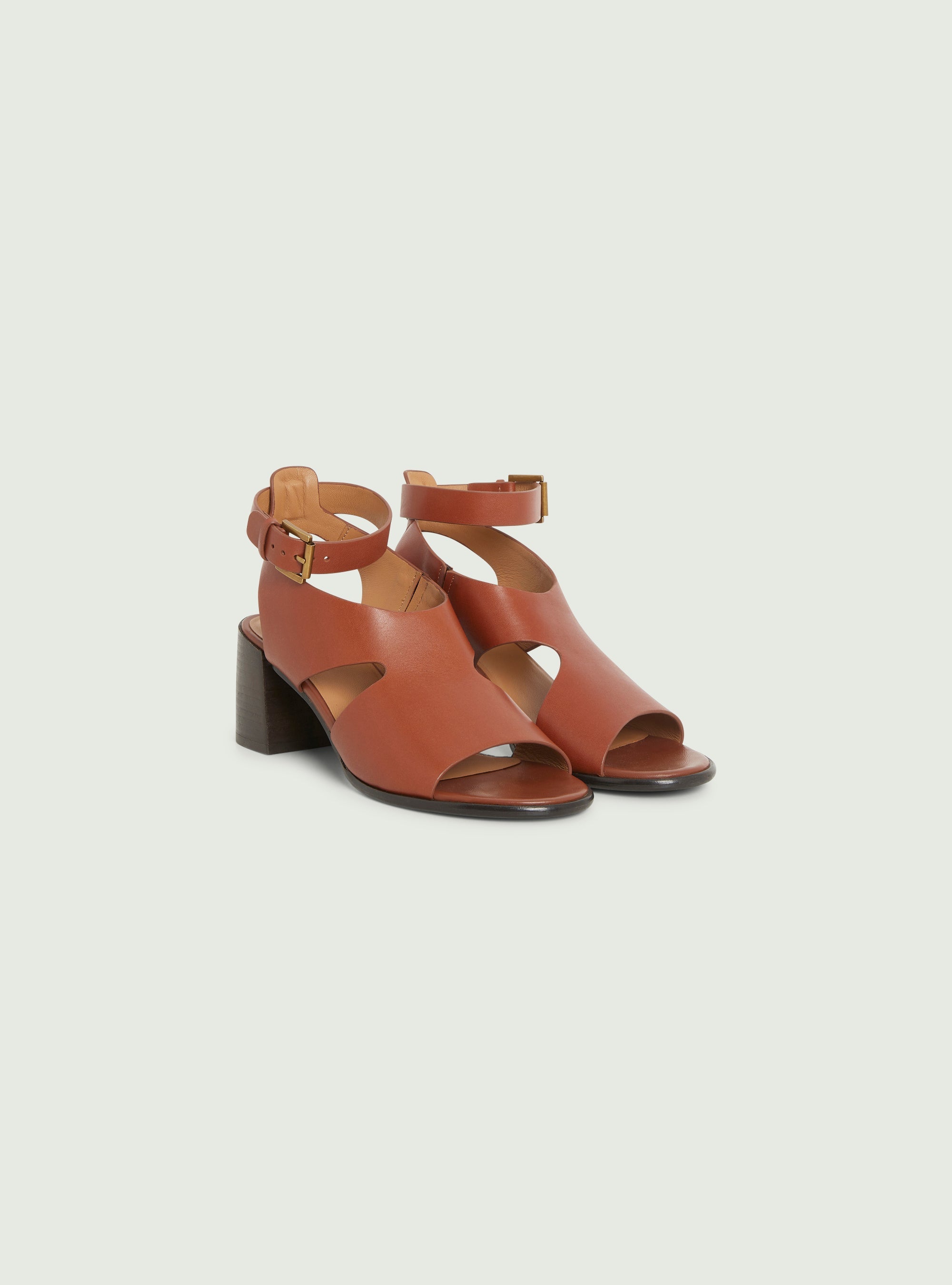 Sandales à talons en cuir