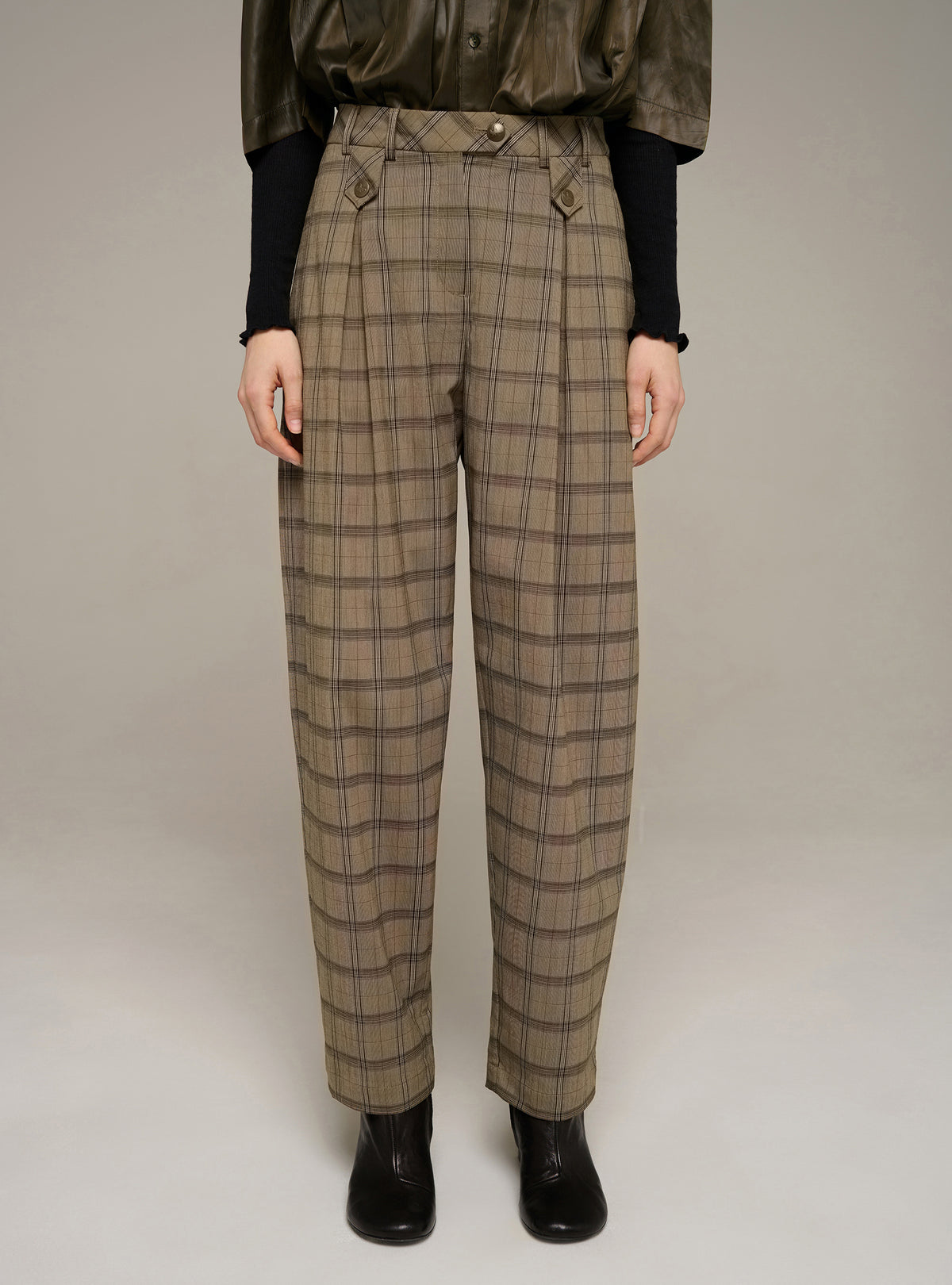 Pantalon carrotte à carreaux