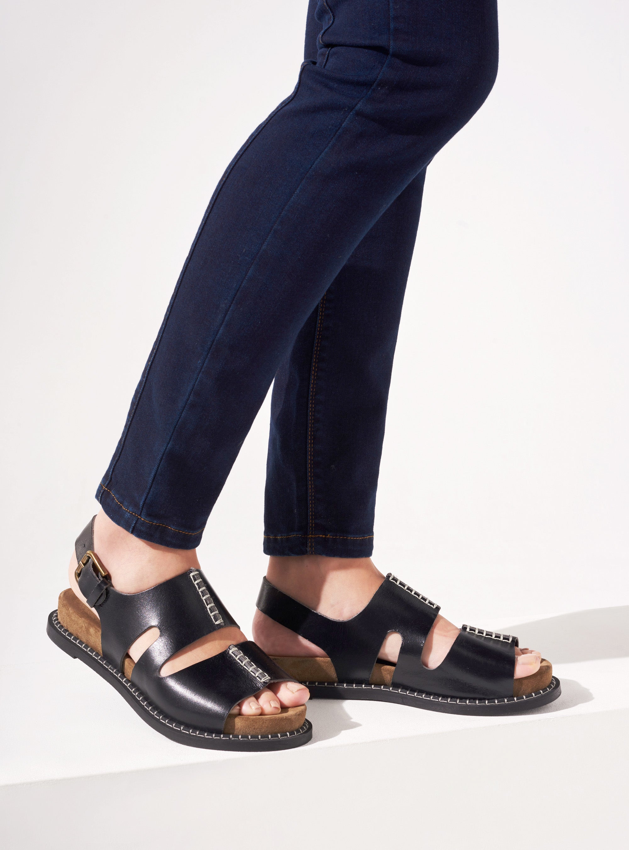 Flache Ledersandalen