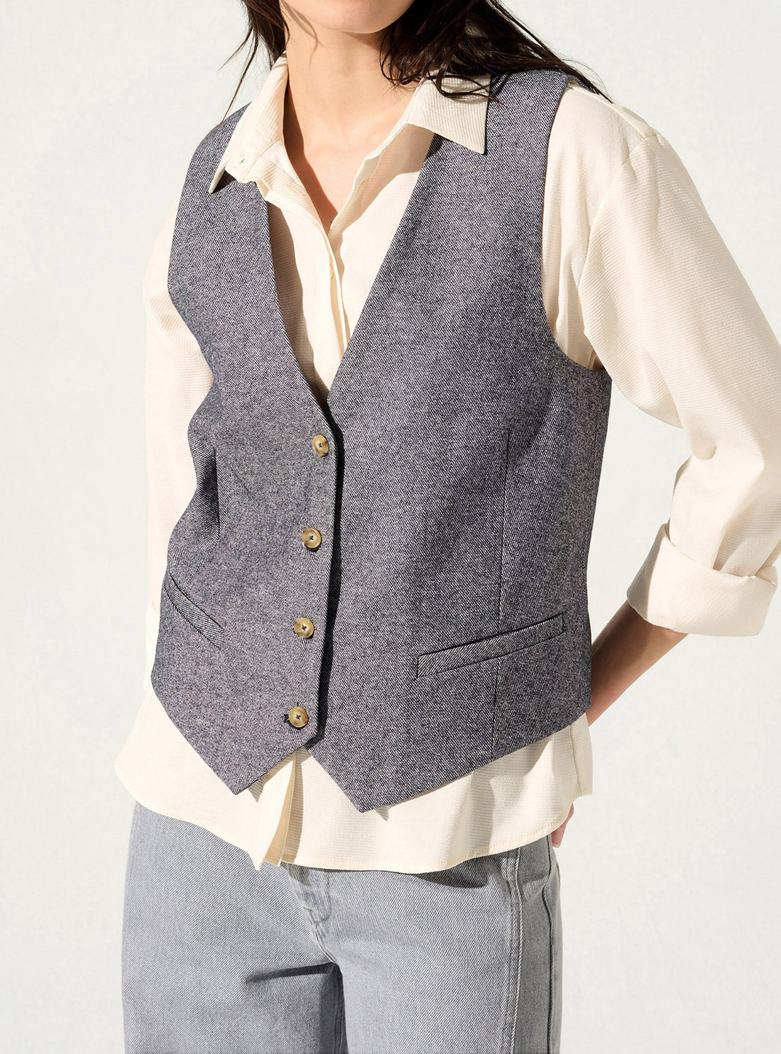 Sleeveless vest