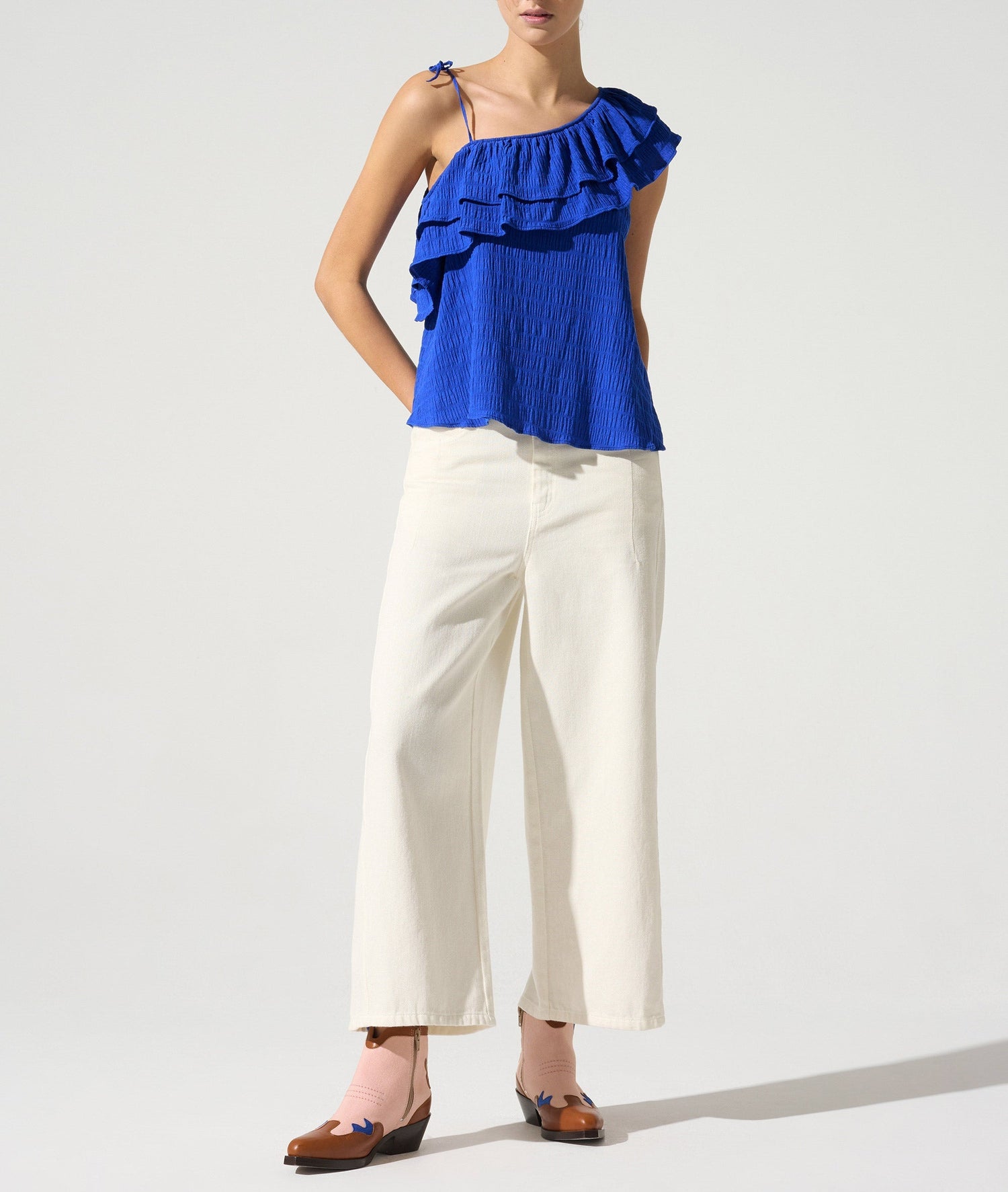 Top asymétrique acoté 