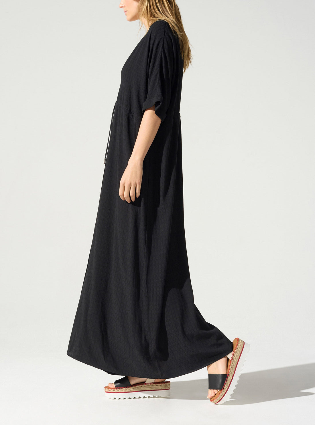 Robe longue et ample acoté 