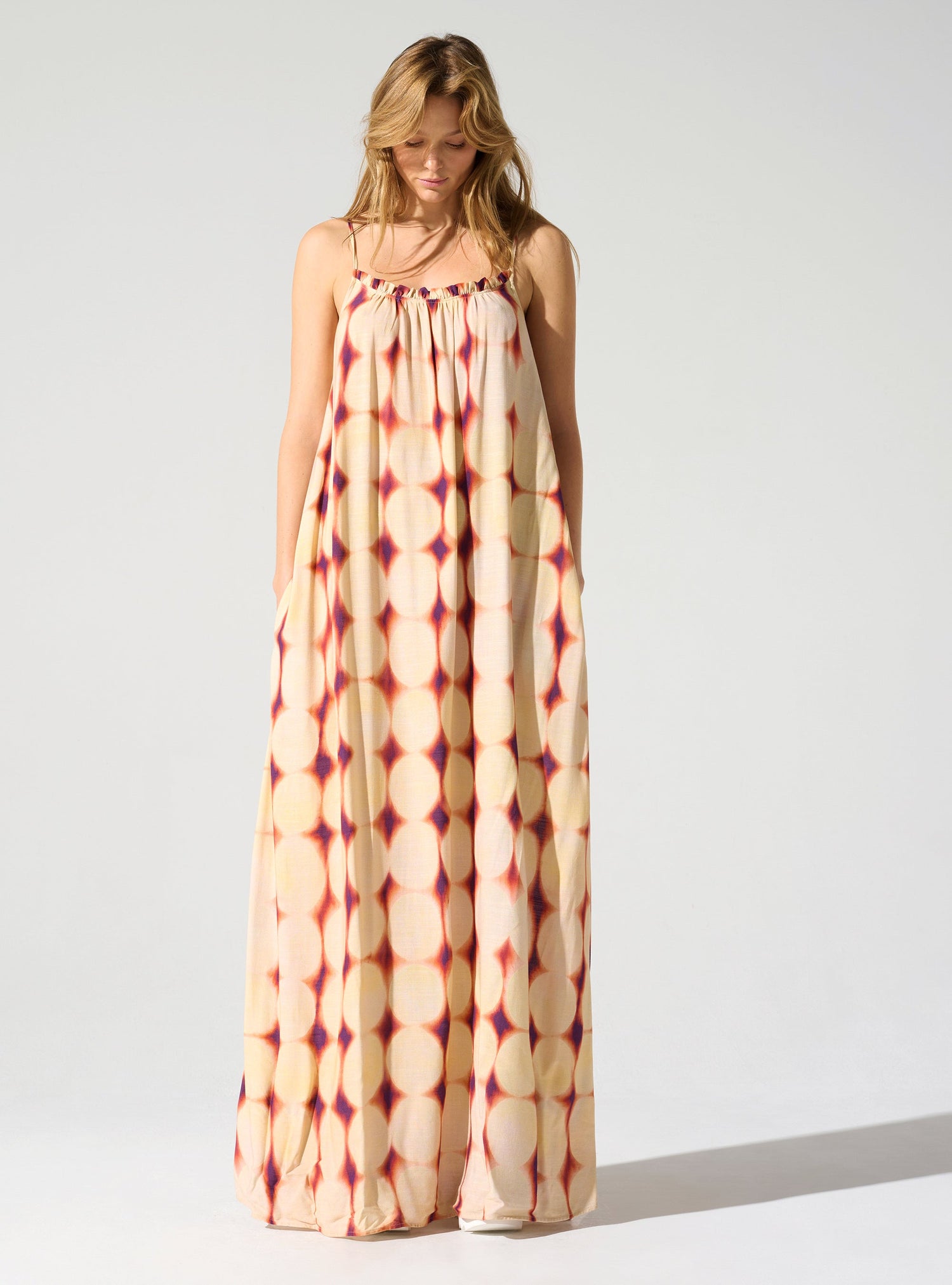 Robe longue à fines bretelles