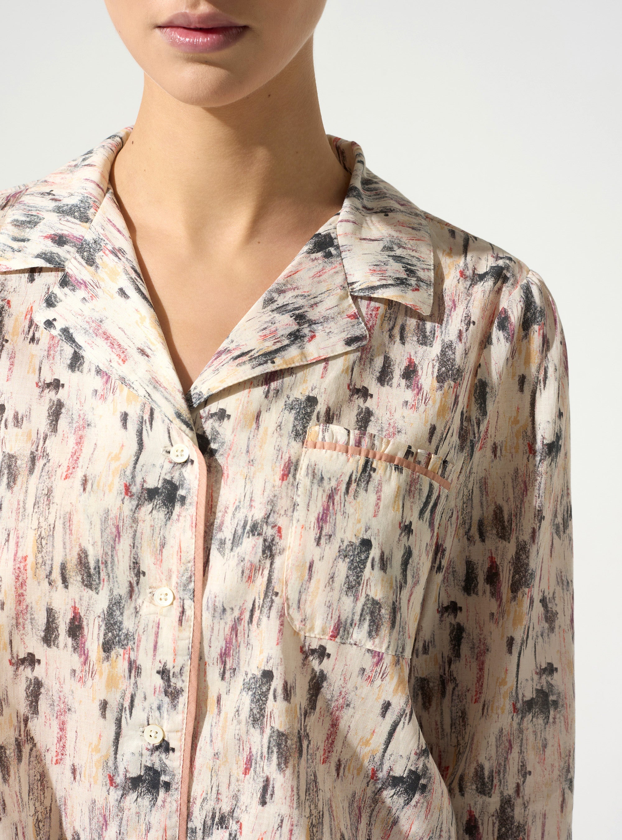 Three-quarter sleeve shirt