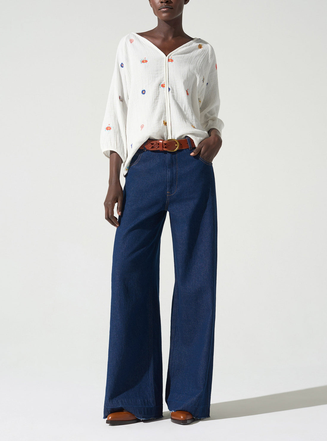 Blouse brodée acoté 