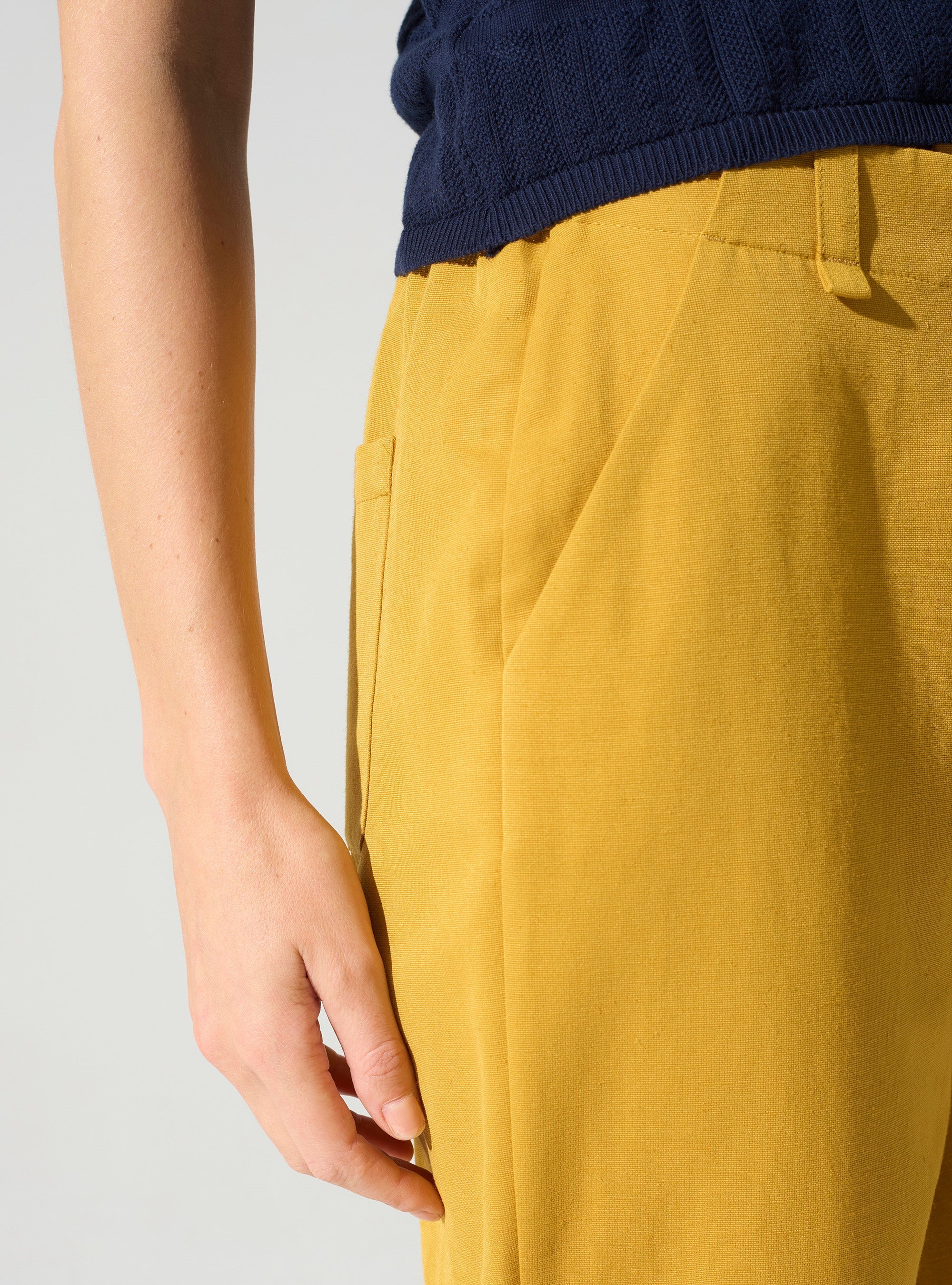 Pantalon carotte acoté 