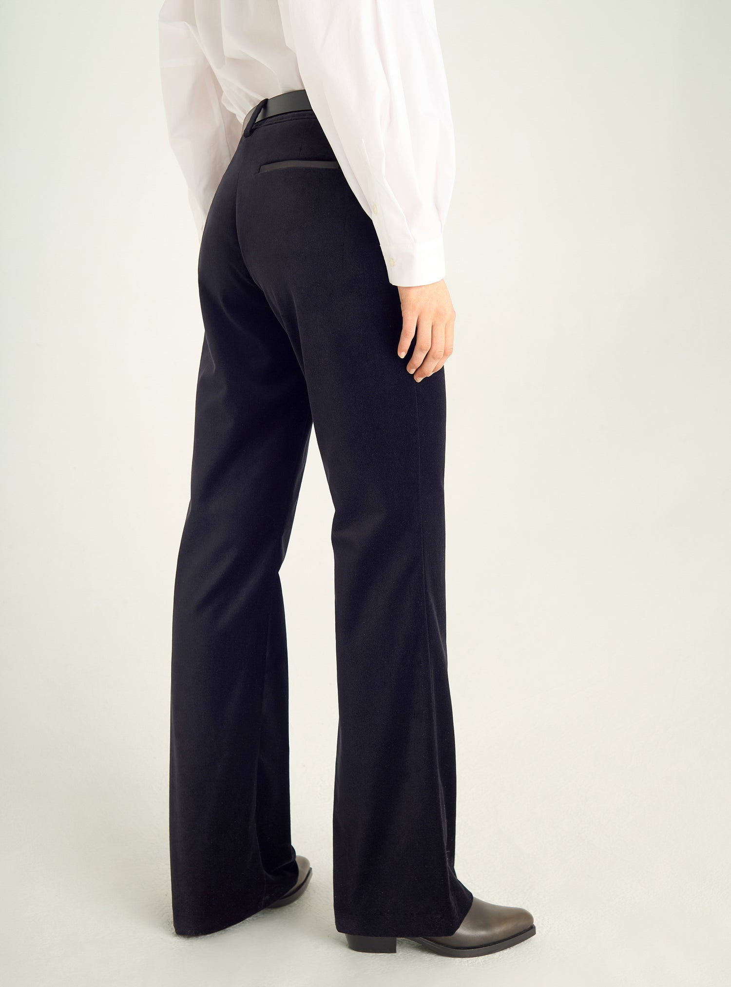 Pantalon flare en velours ras