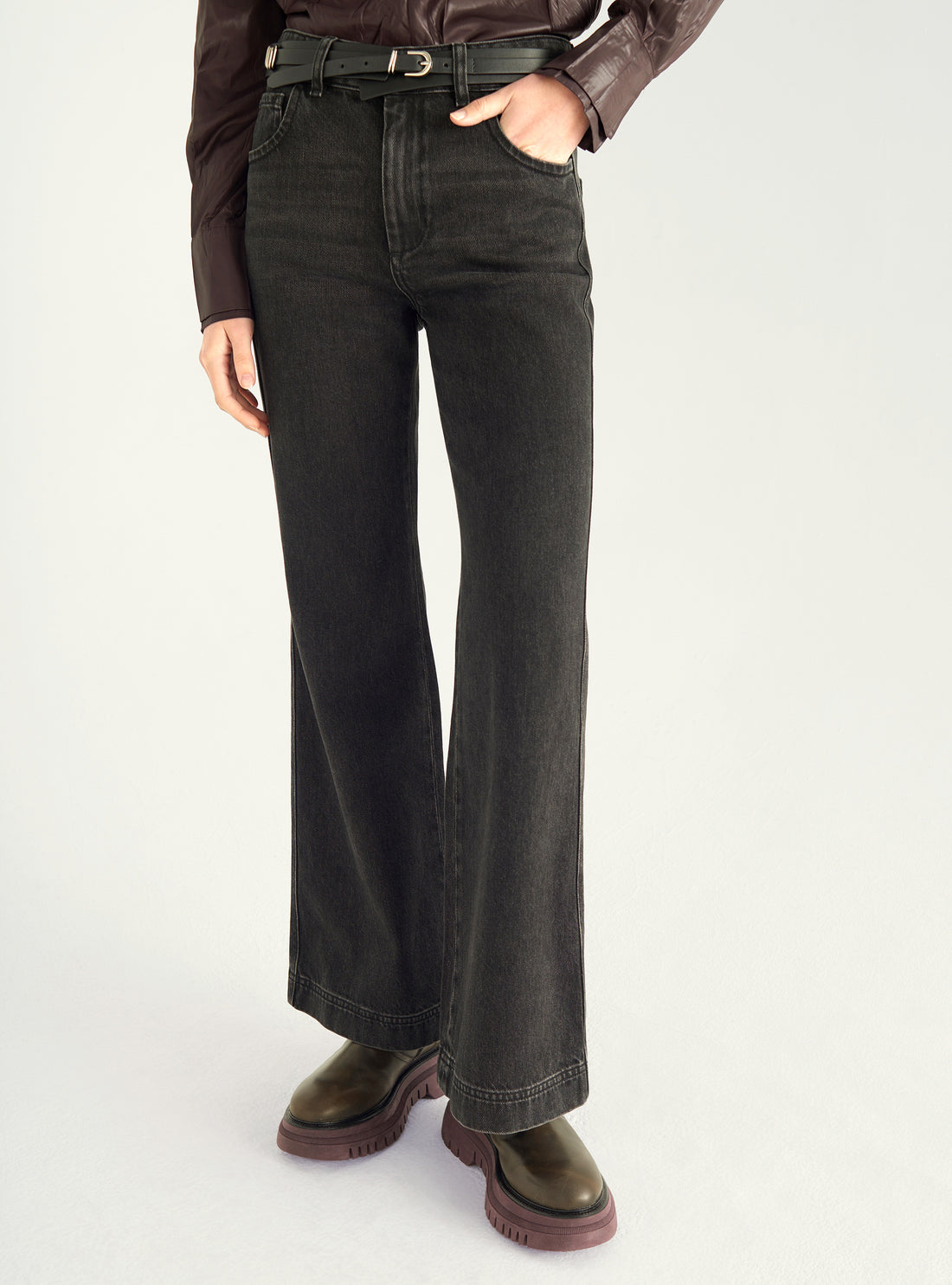 Bootcut-Jeans mit hoher Taille