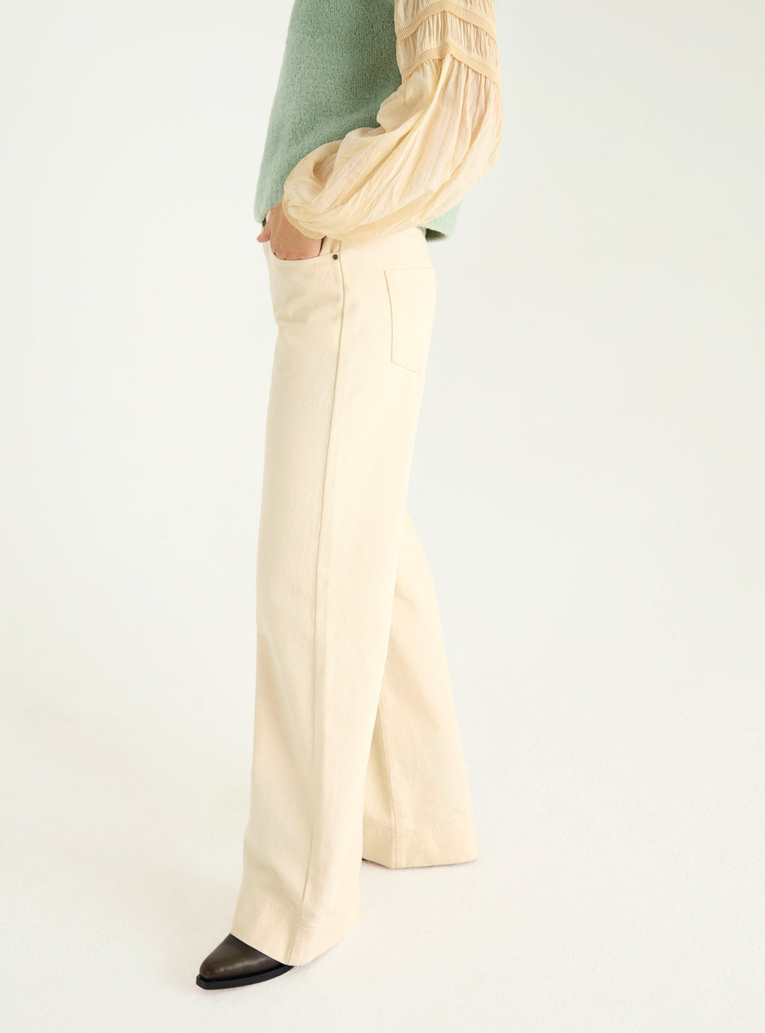 Jean flare taille haute acoté 