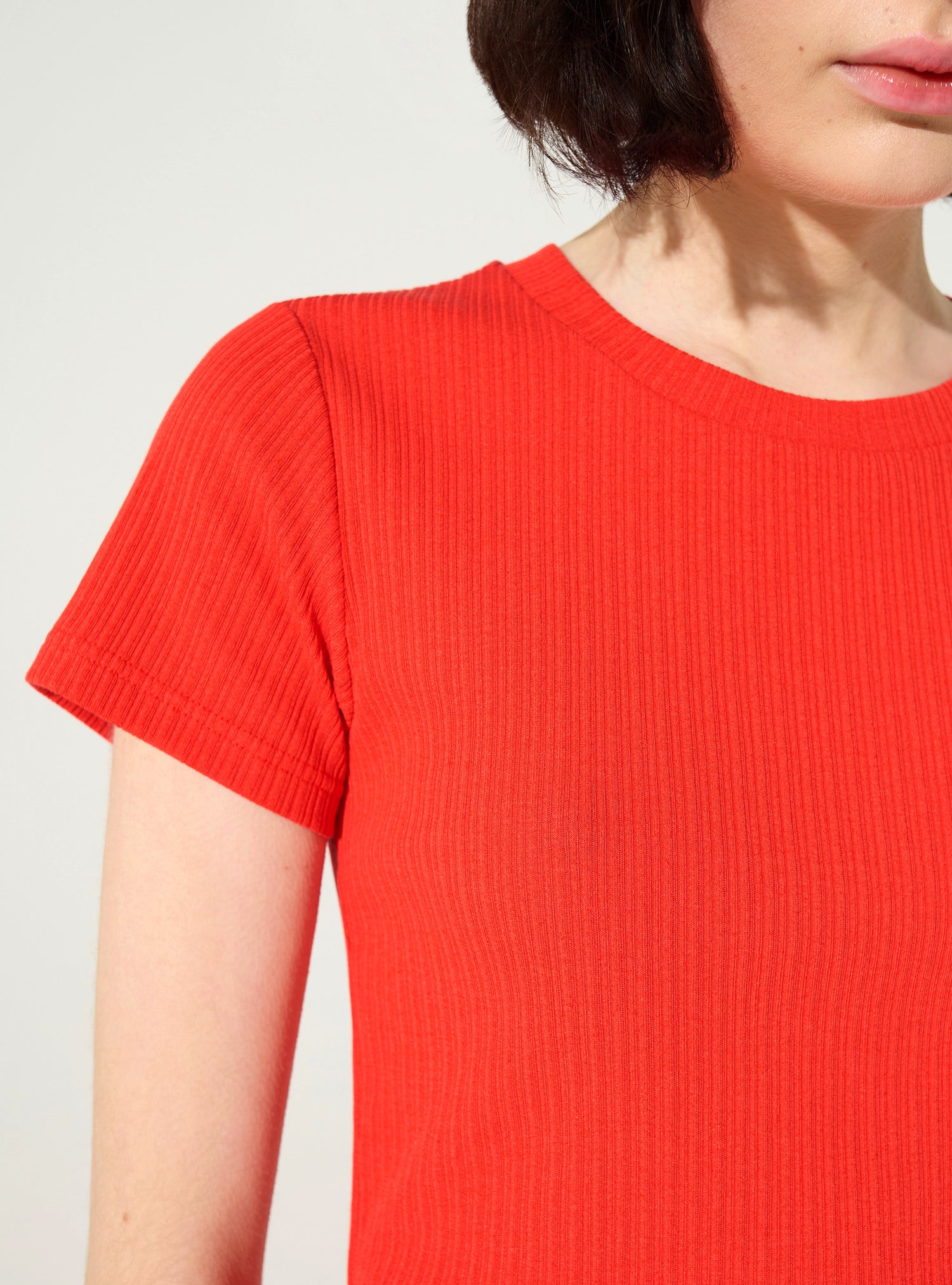 T-shirt ajusté plissé en coton rouge