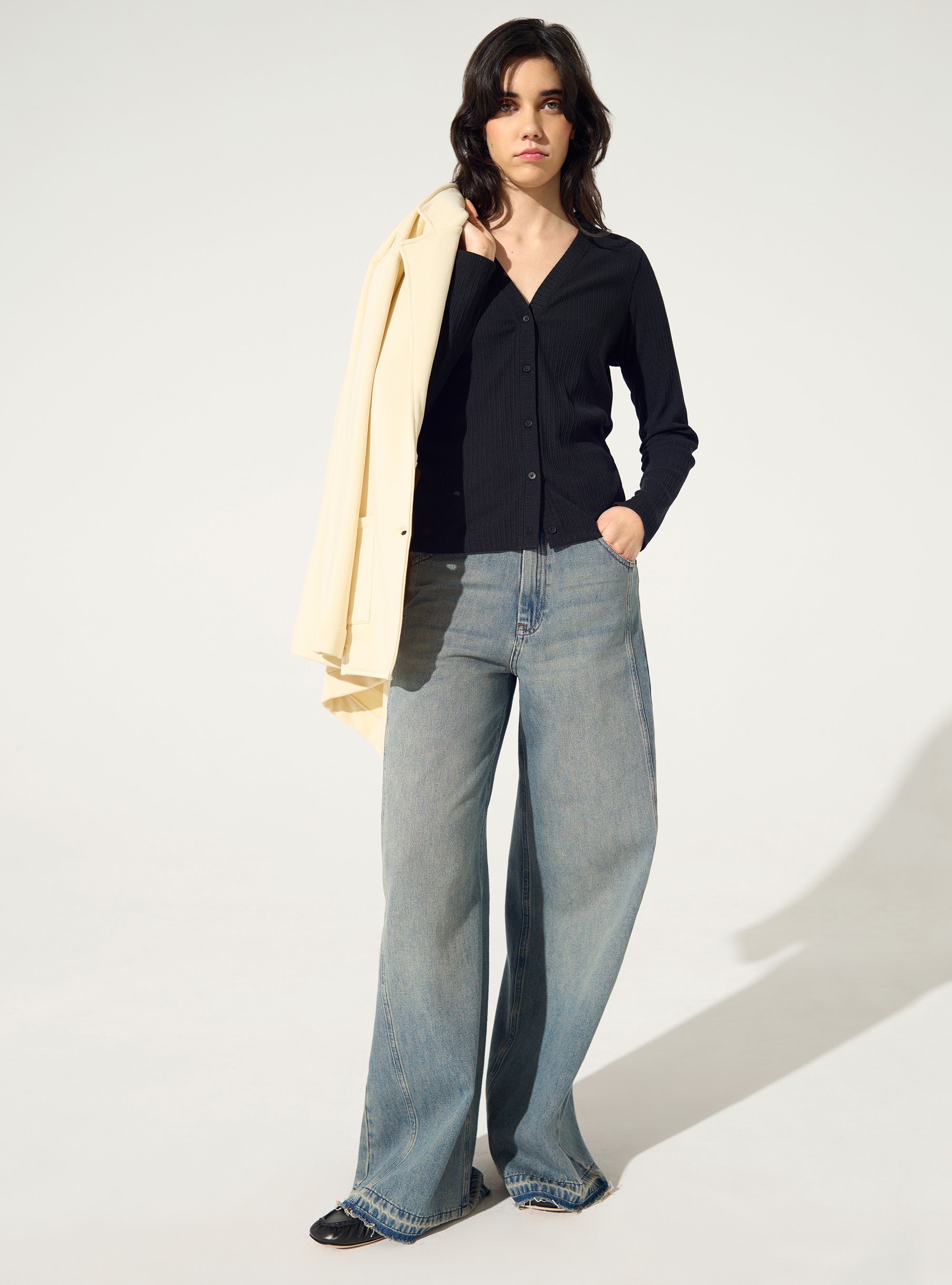 schwarze Baumwollstrickjacke