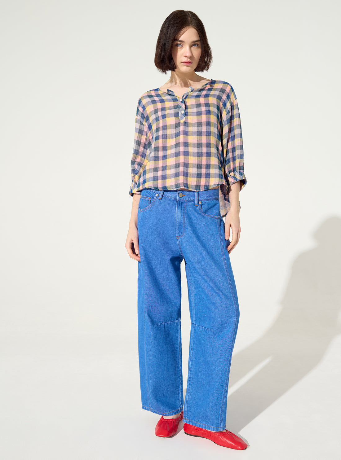 Übergroße blaue Baumwollbluse