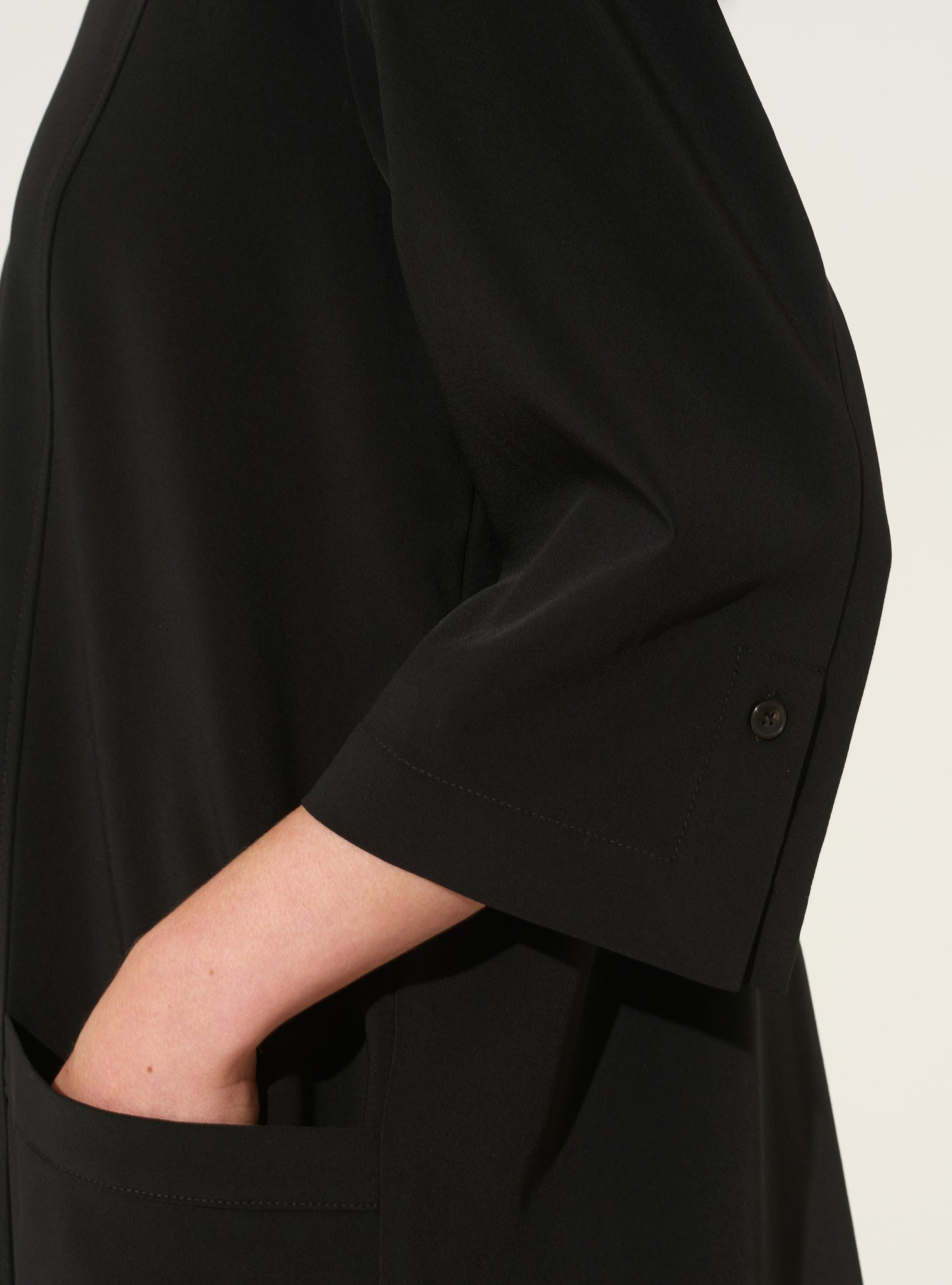 Lockeres schwarzes Kleid