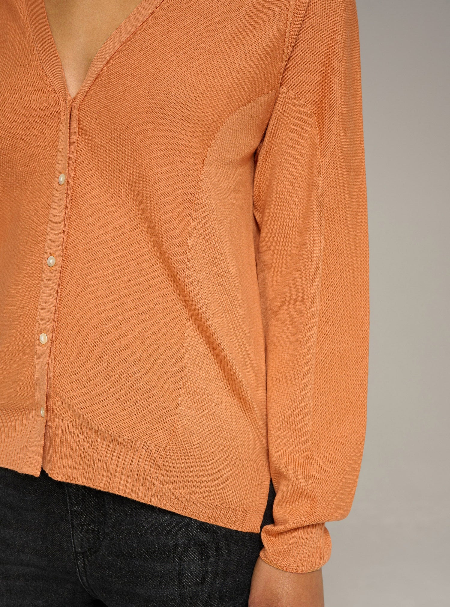 Cotélac acoté cardigan col v maille fine en laine