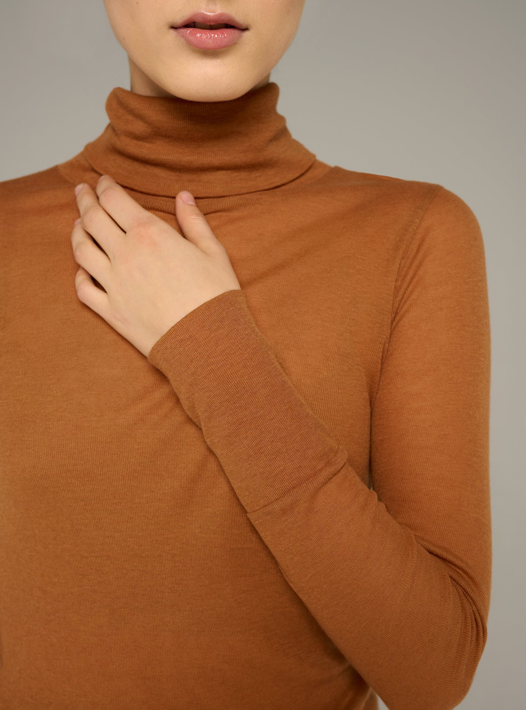 Cotélac acoté sous-pull manches longues col roulé ajusté en jersey