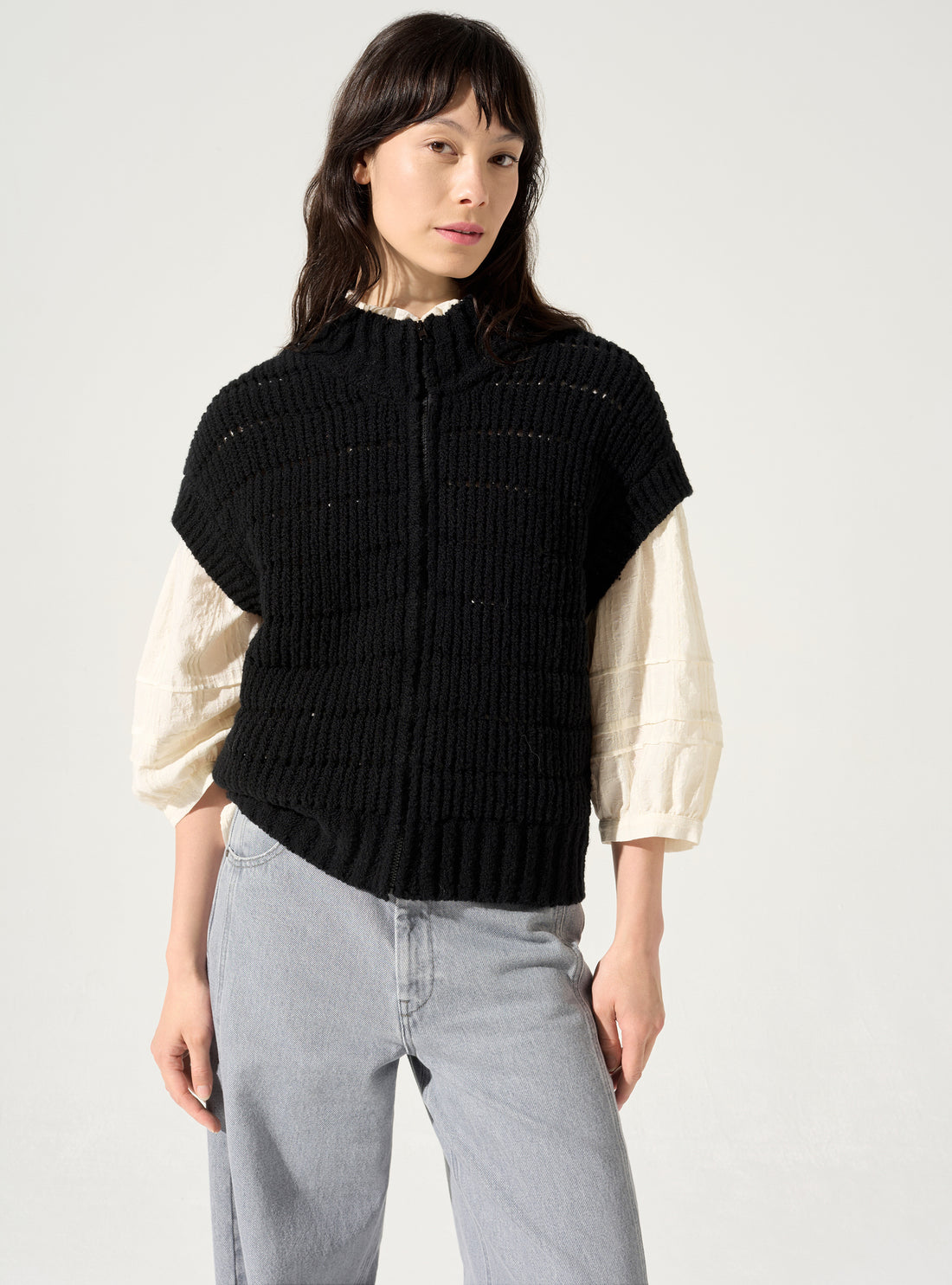 Sleeveless cardigan