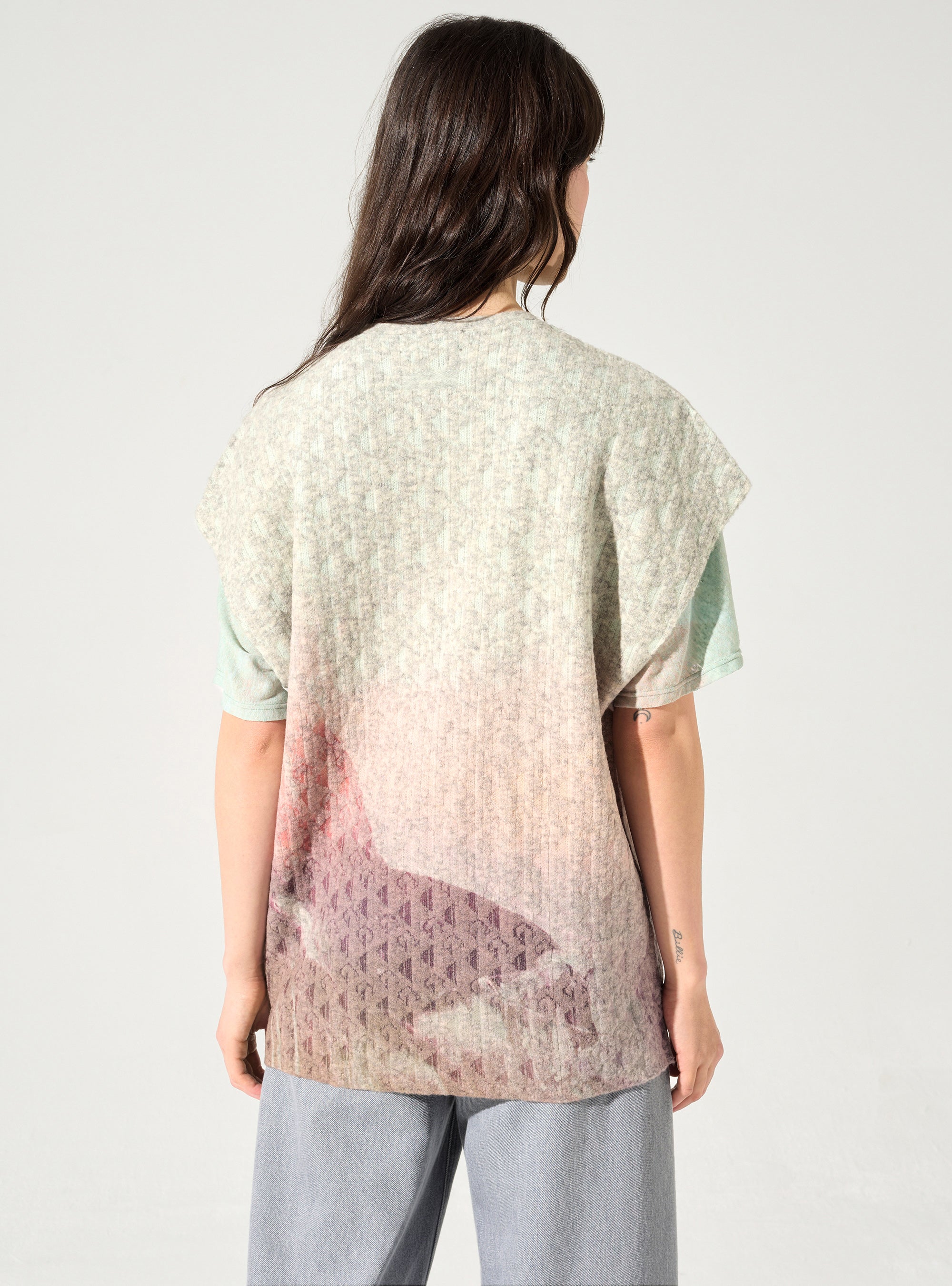 Sleeveless cardigan