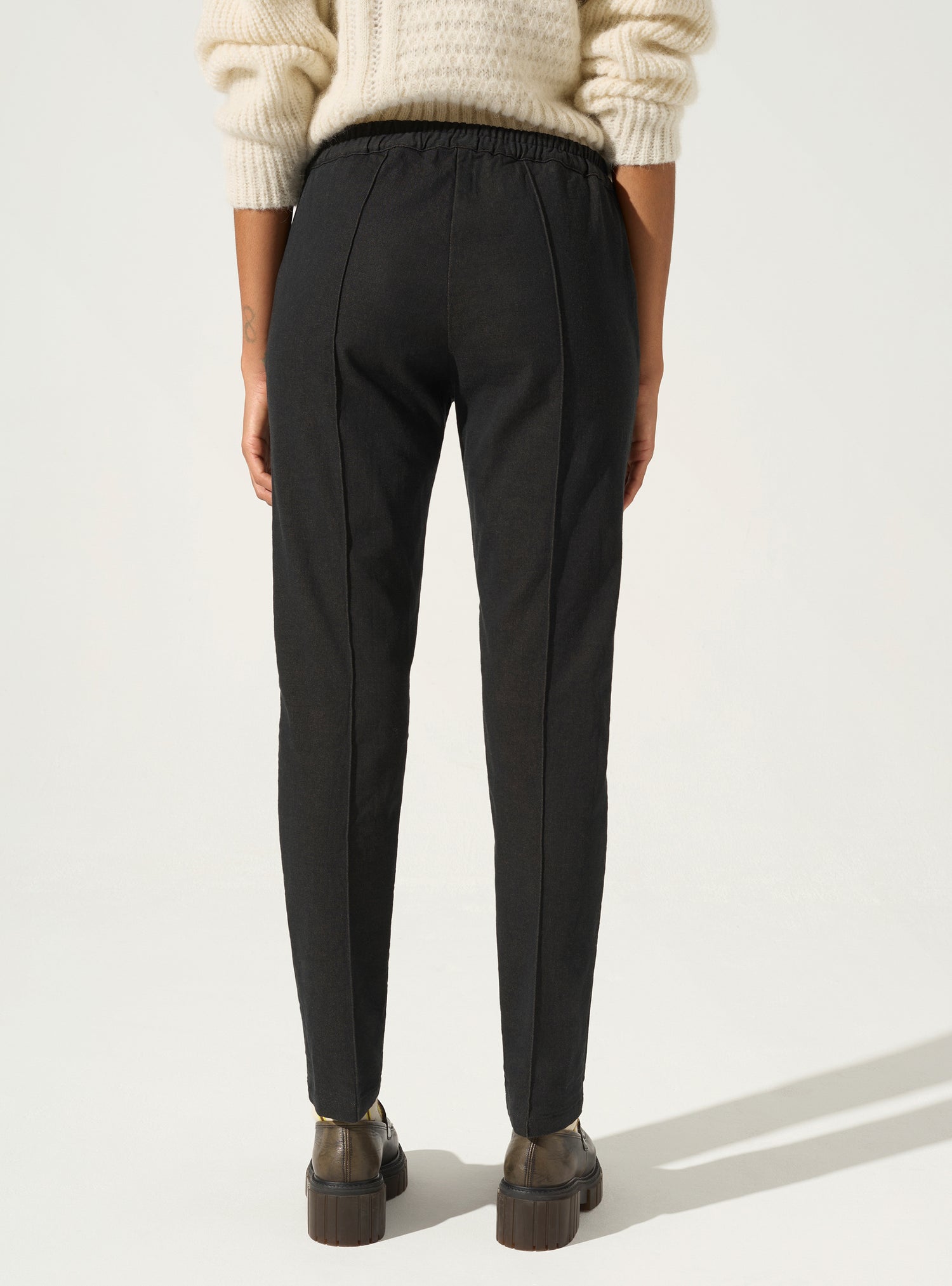 Straight pants