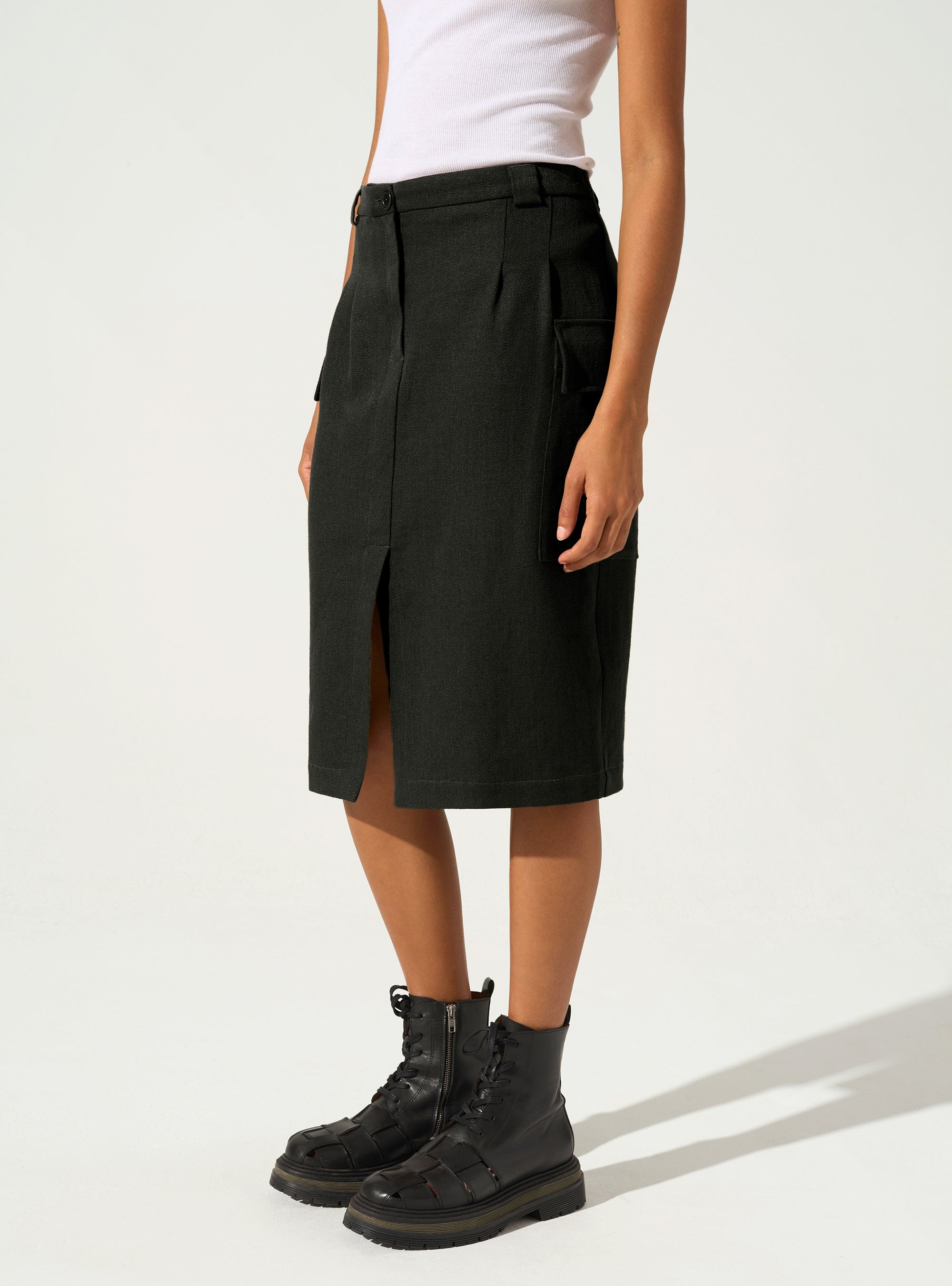 Straight skirt