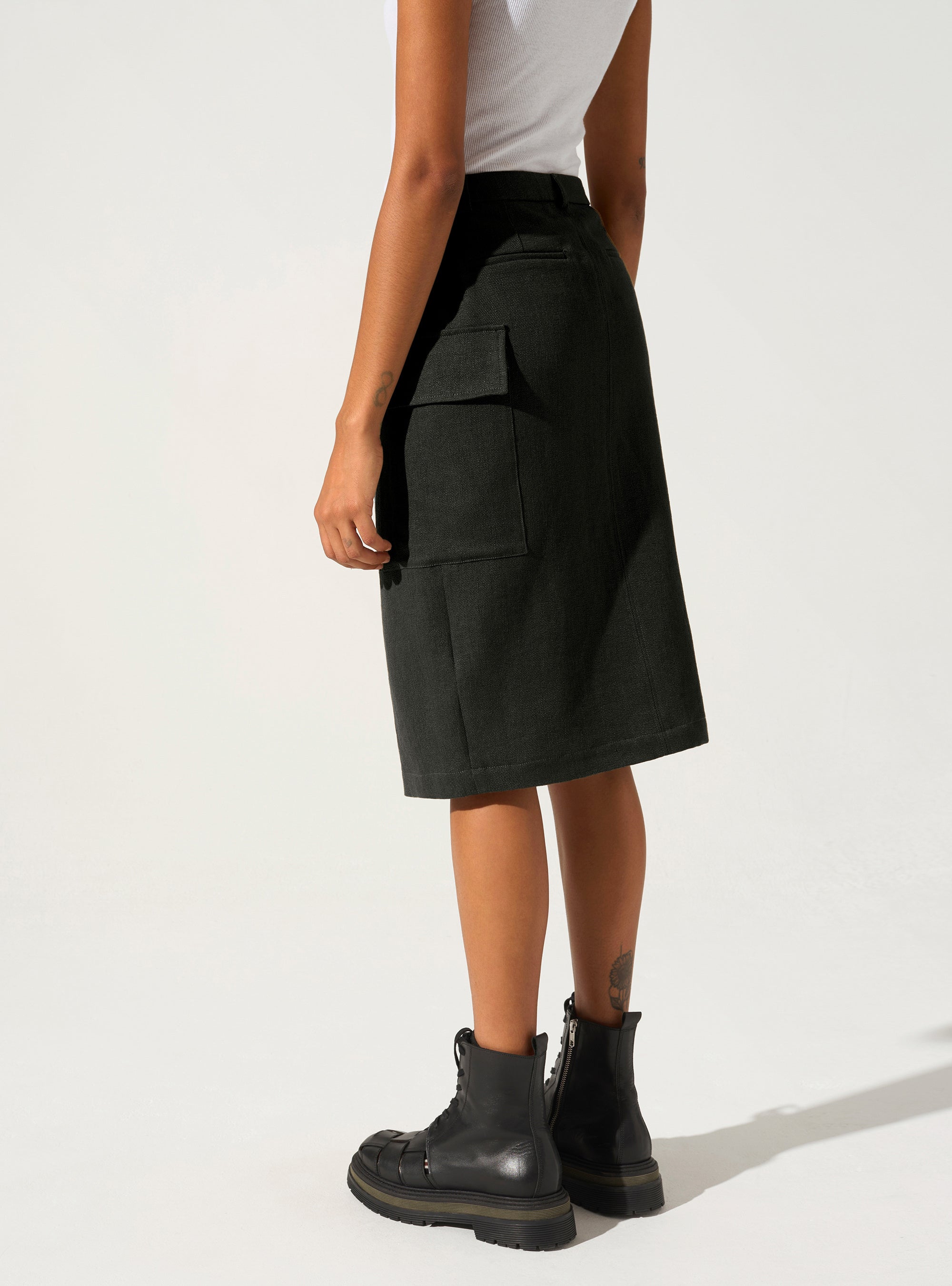Straight skirt