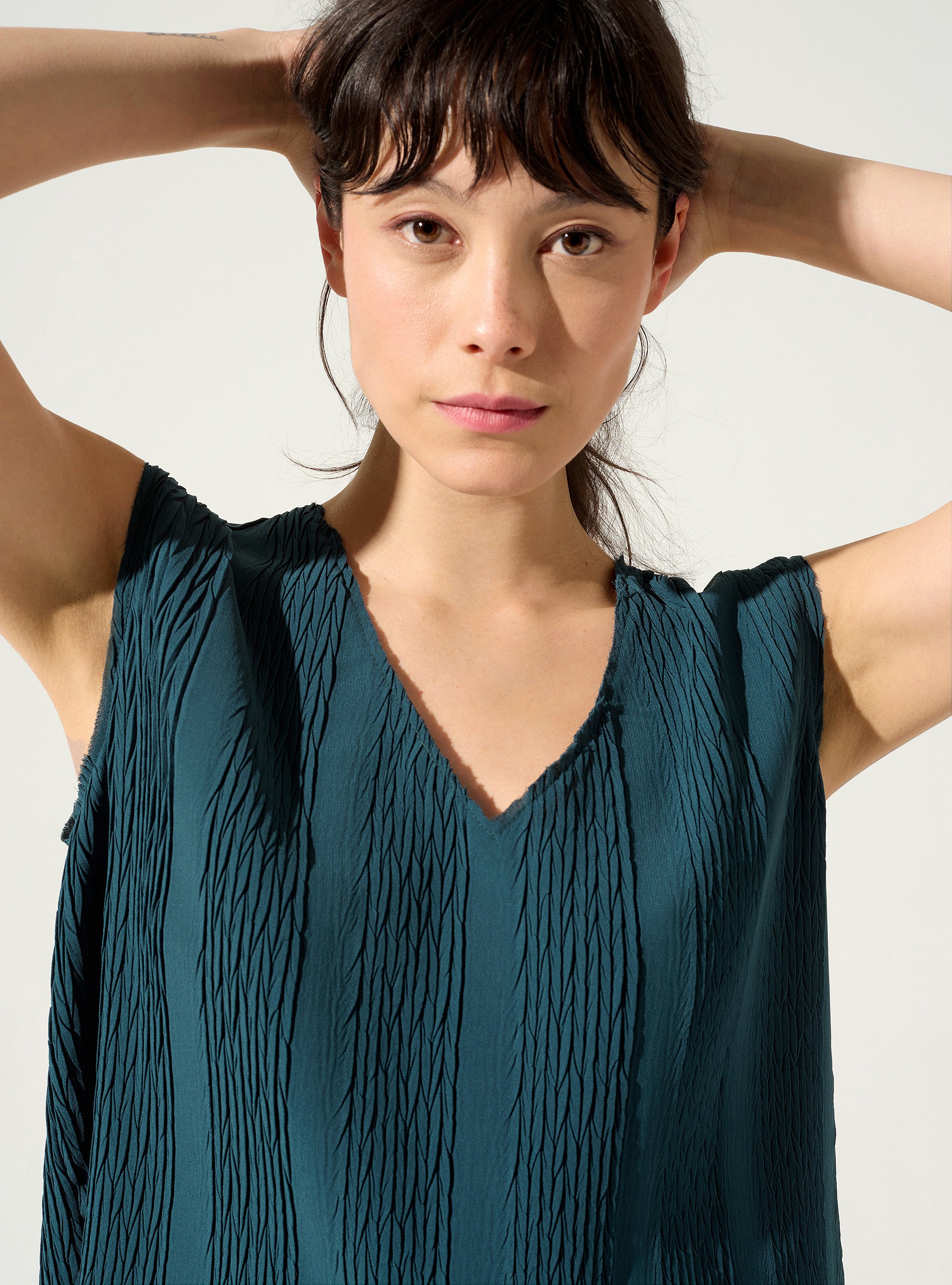 V-neck tank top
