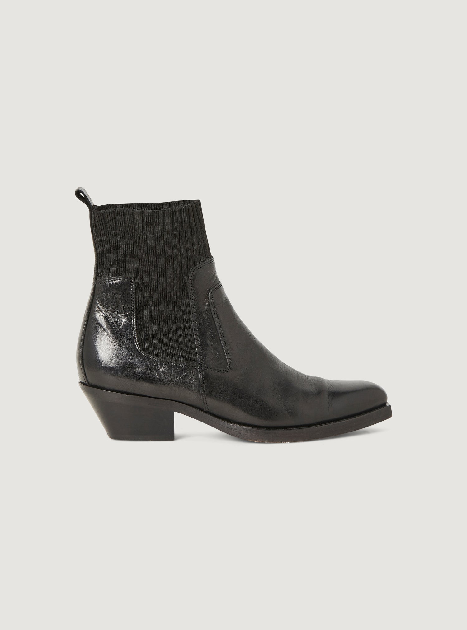 Boots Tiag