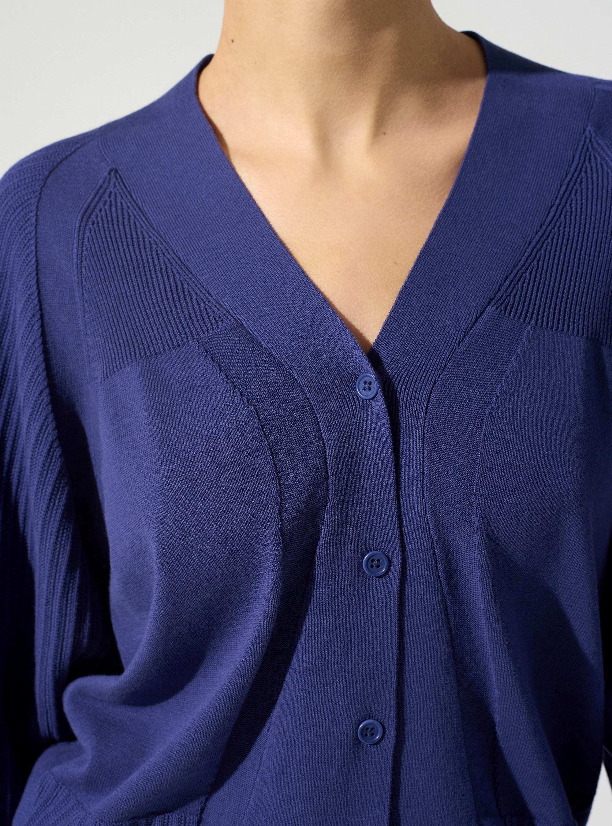 Long-sleeved cardigan