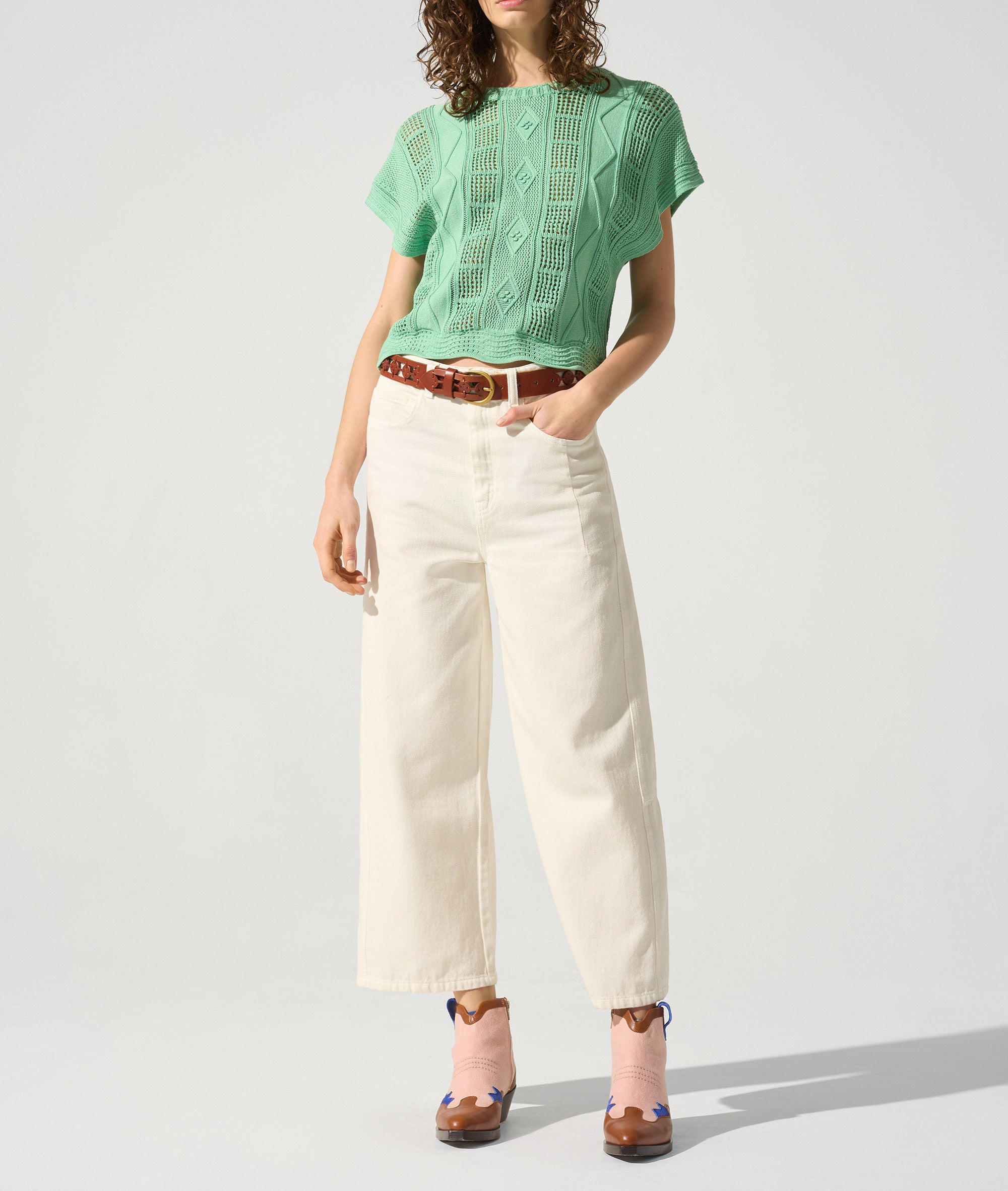 Short sleeve sweater