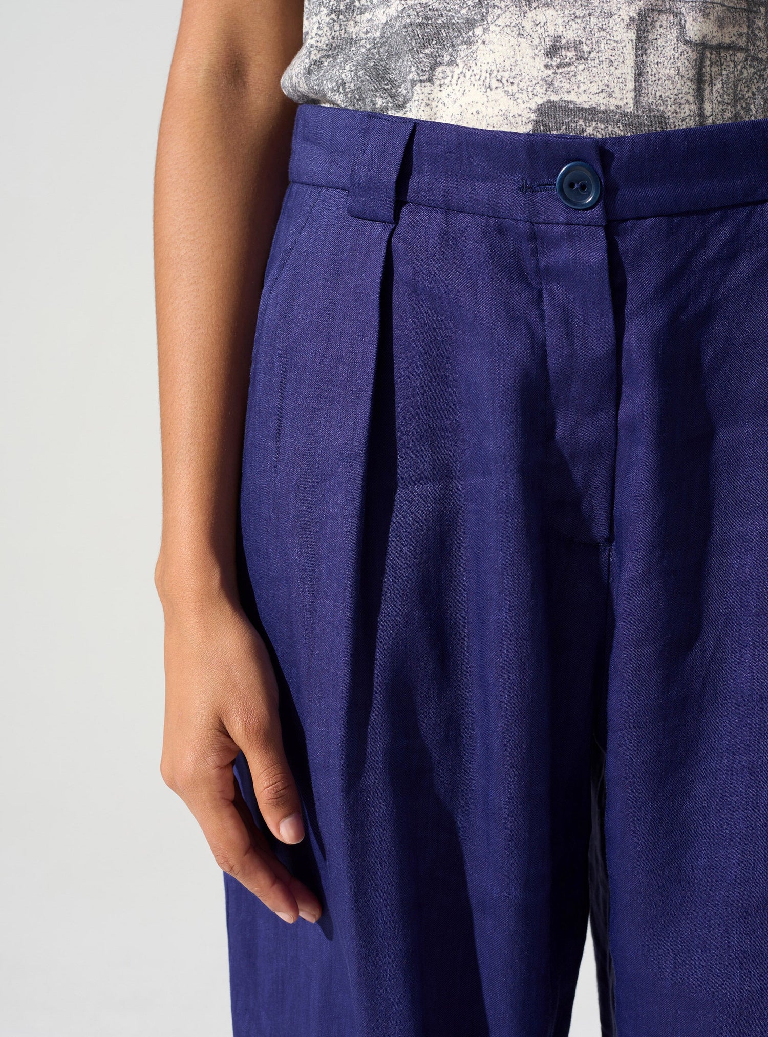 Wide-leg pants with English waistband