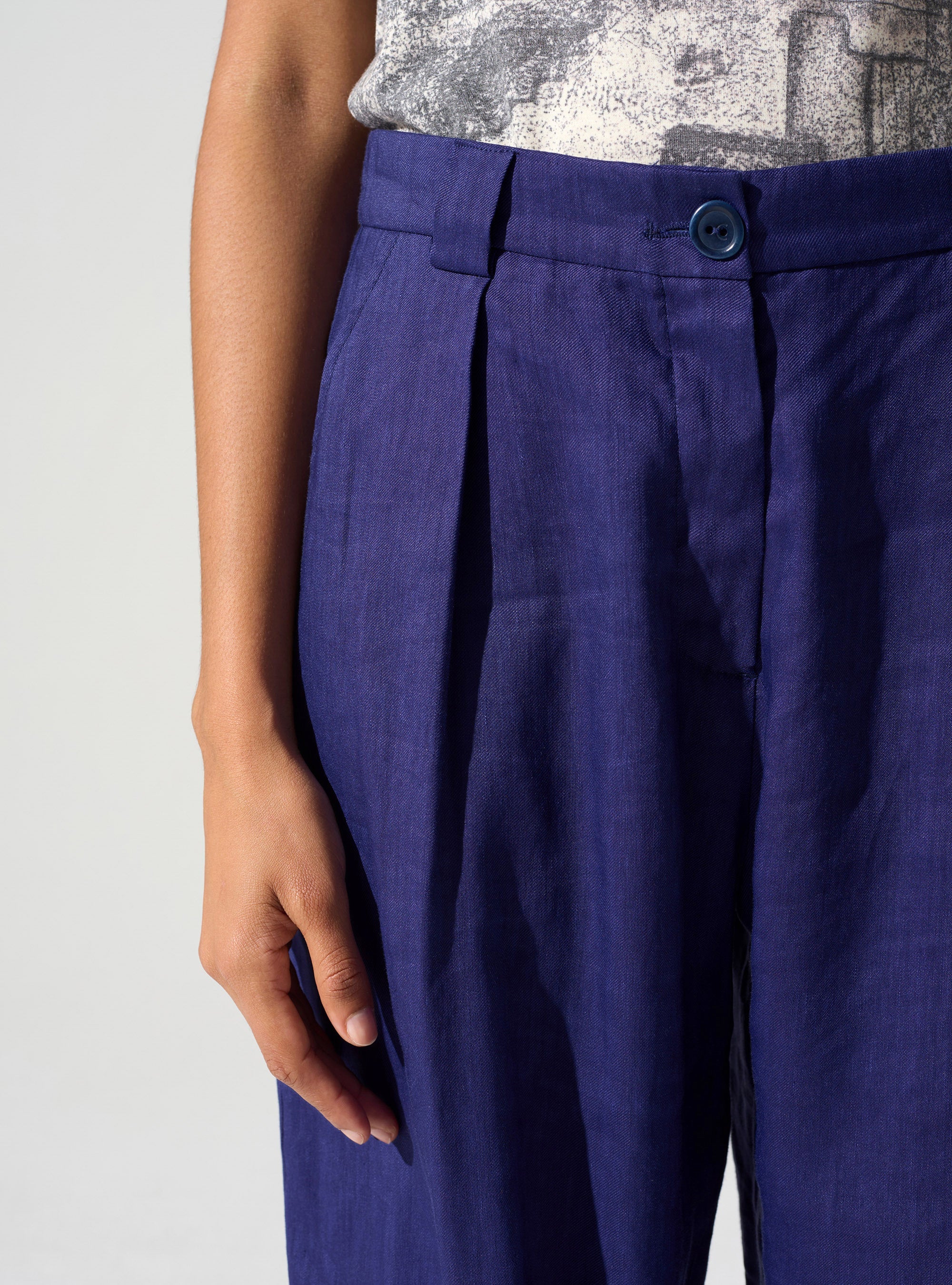 Wide-leg pants with English waistband